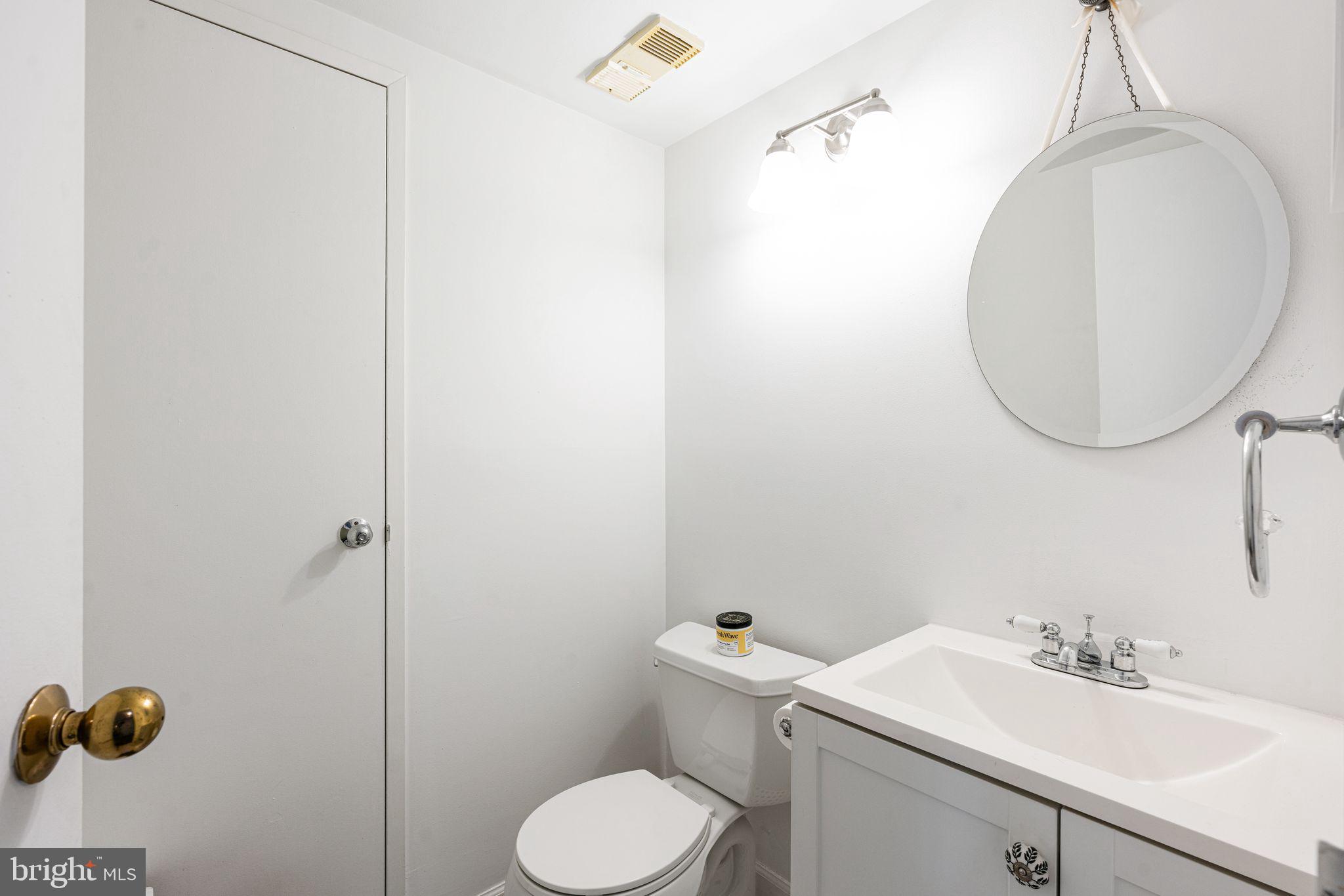 200 LOMBARD STREET 10 703