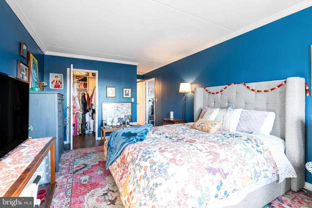 200 LOMBARD STREET 10 703