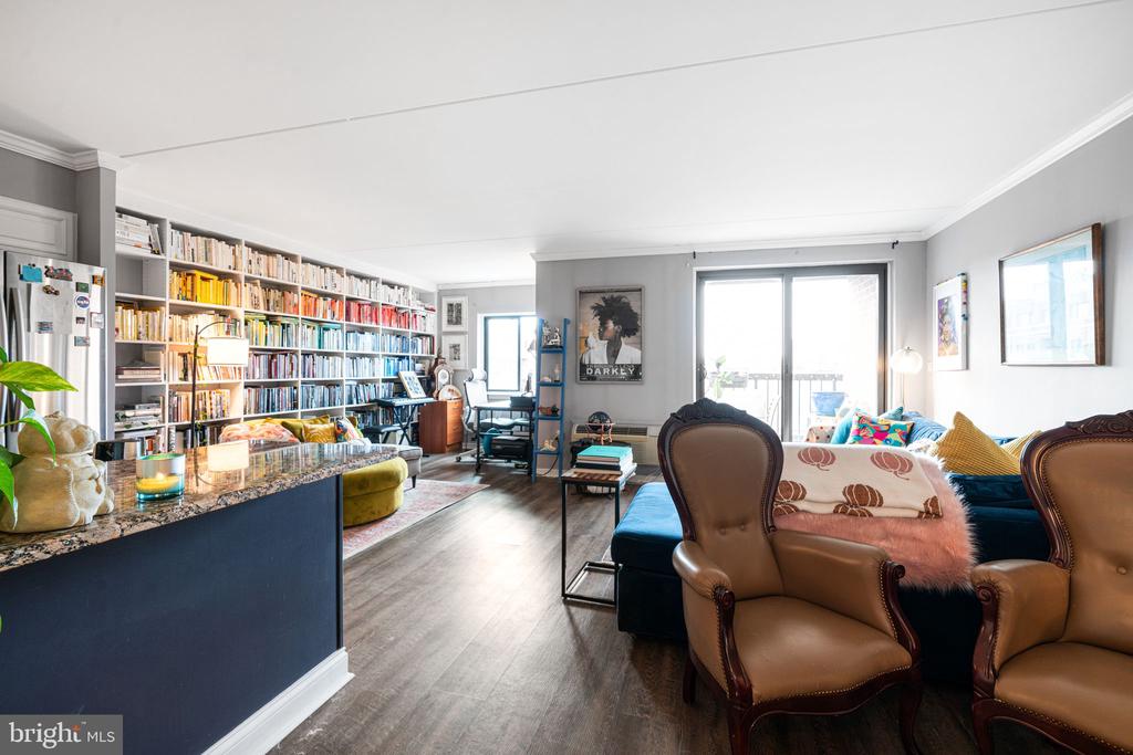 200 LOMBARD STREET 10 703
