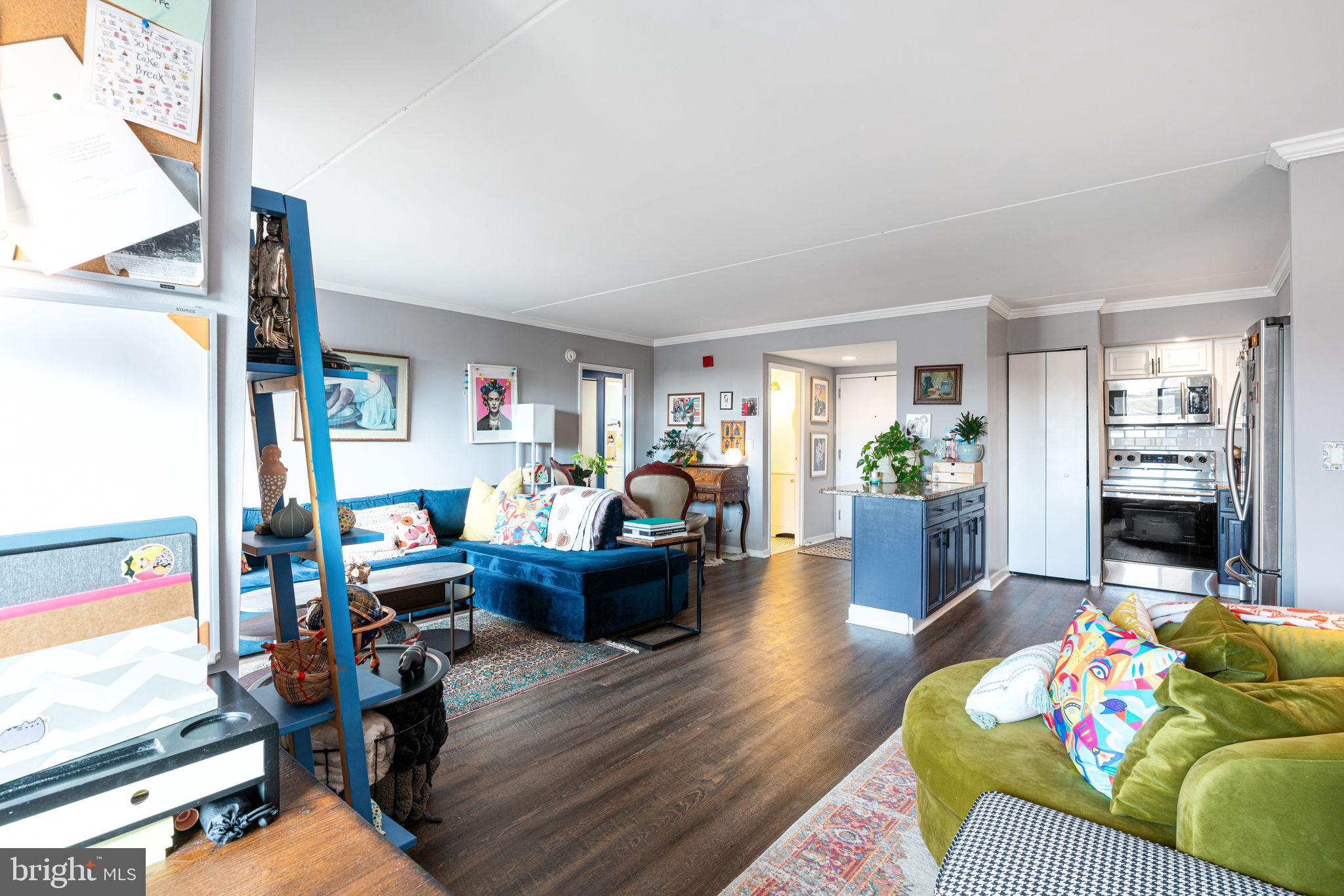 200 LOMBARD STREET 10 703