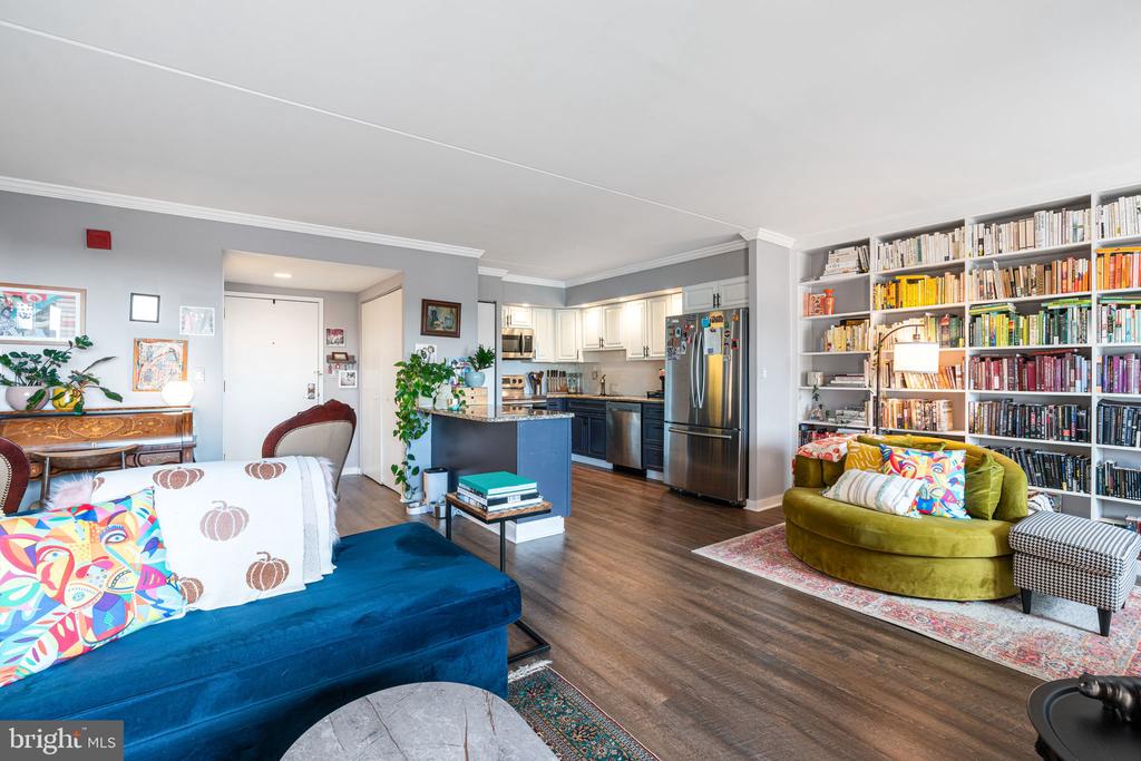 200 LOMBARD STREET 10 703