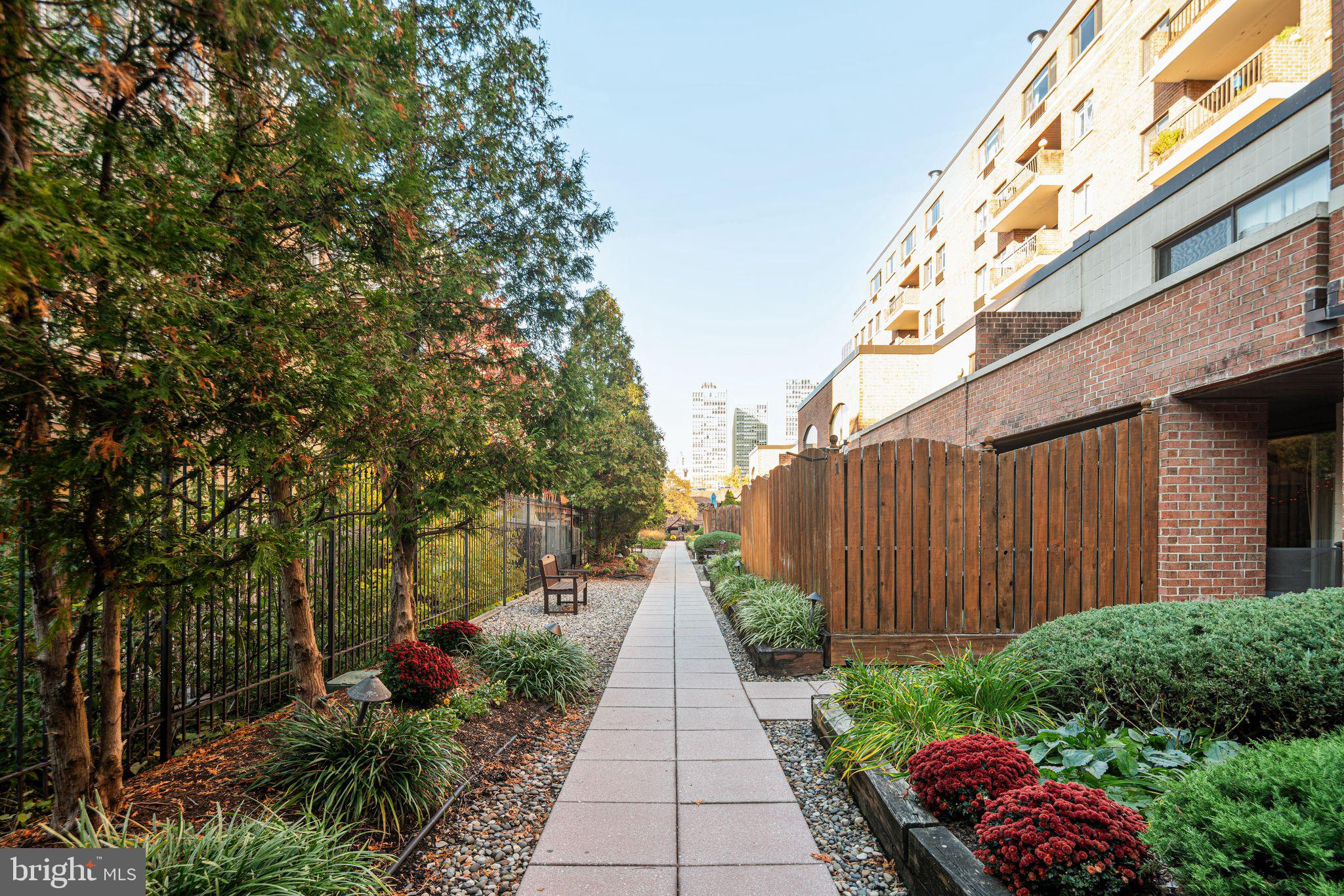 200 LOMBARD STREET 10 703