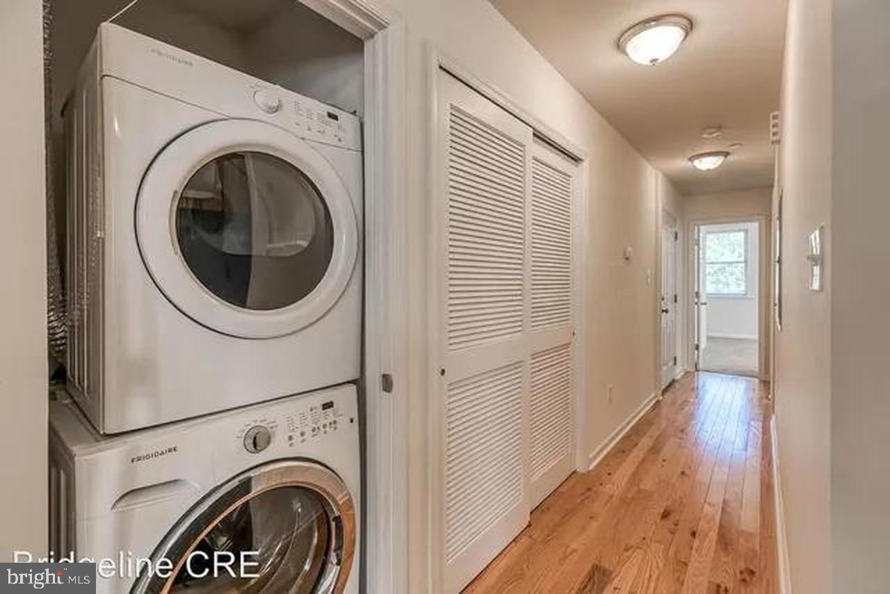 2400 W THOMPSON STREET