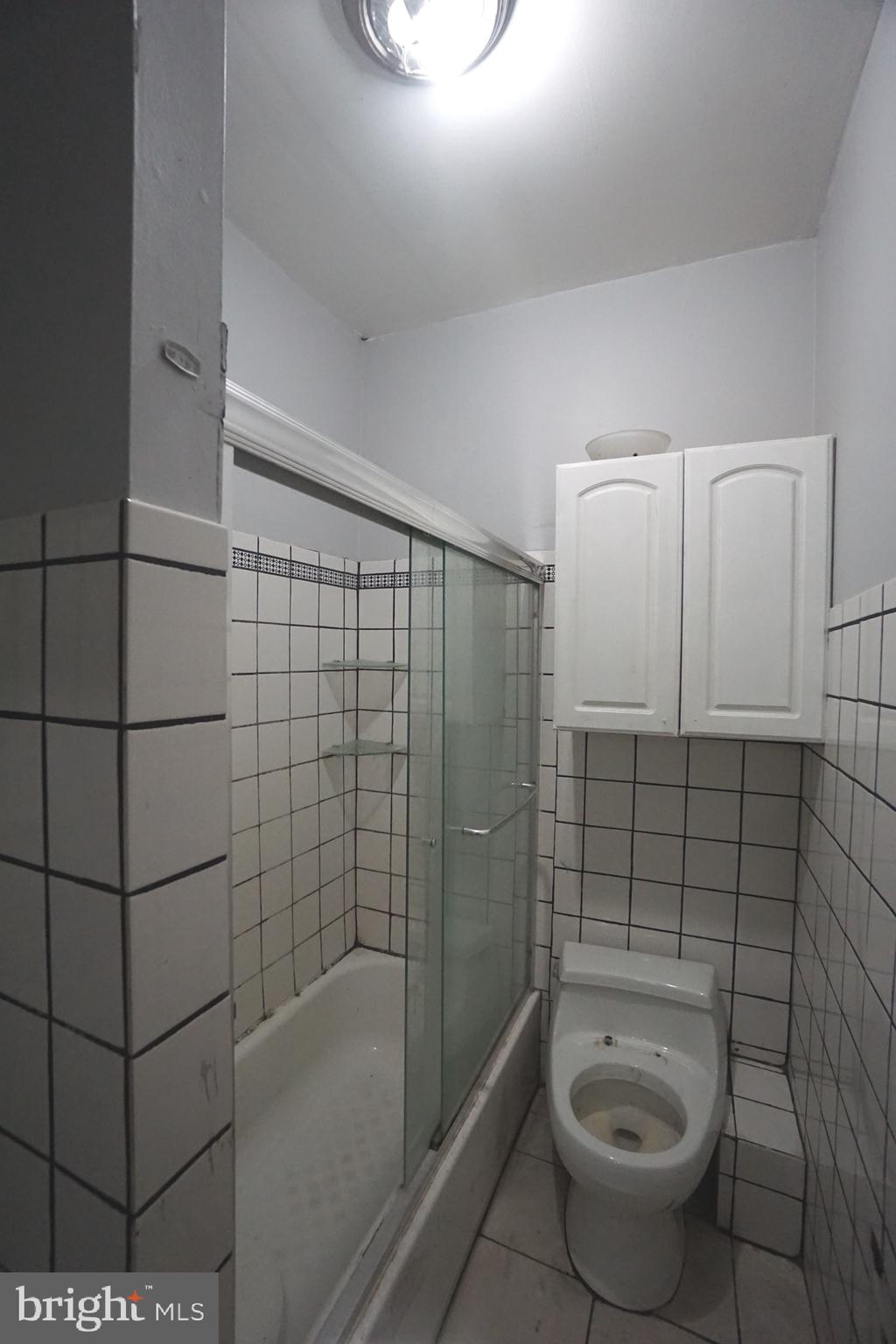 1813 E MADISON STREET