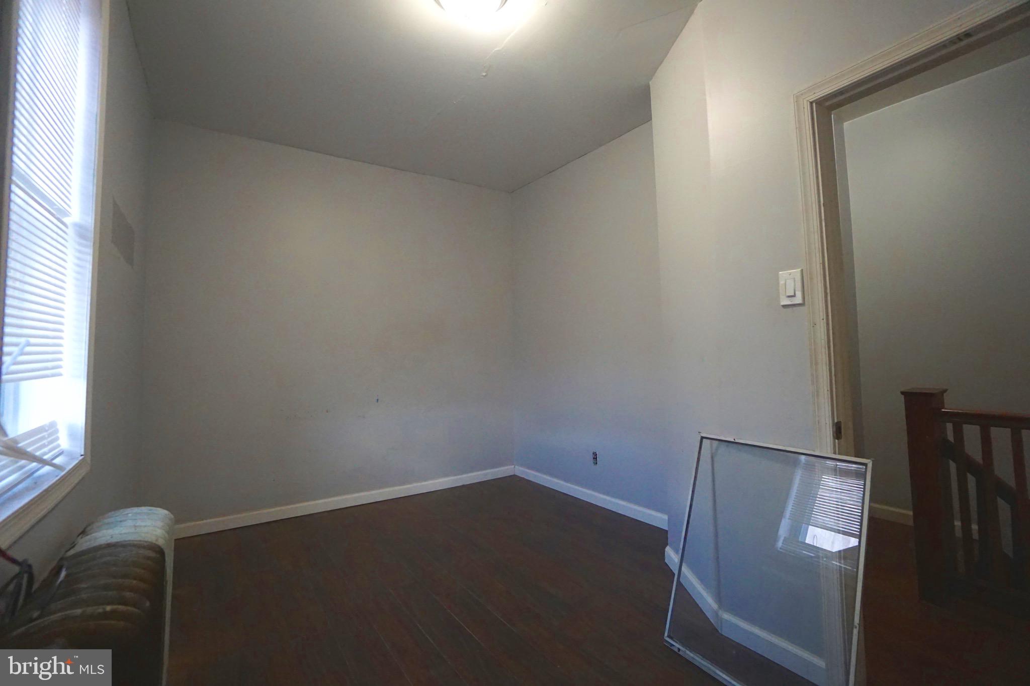 1813 E MADISON STREET