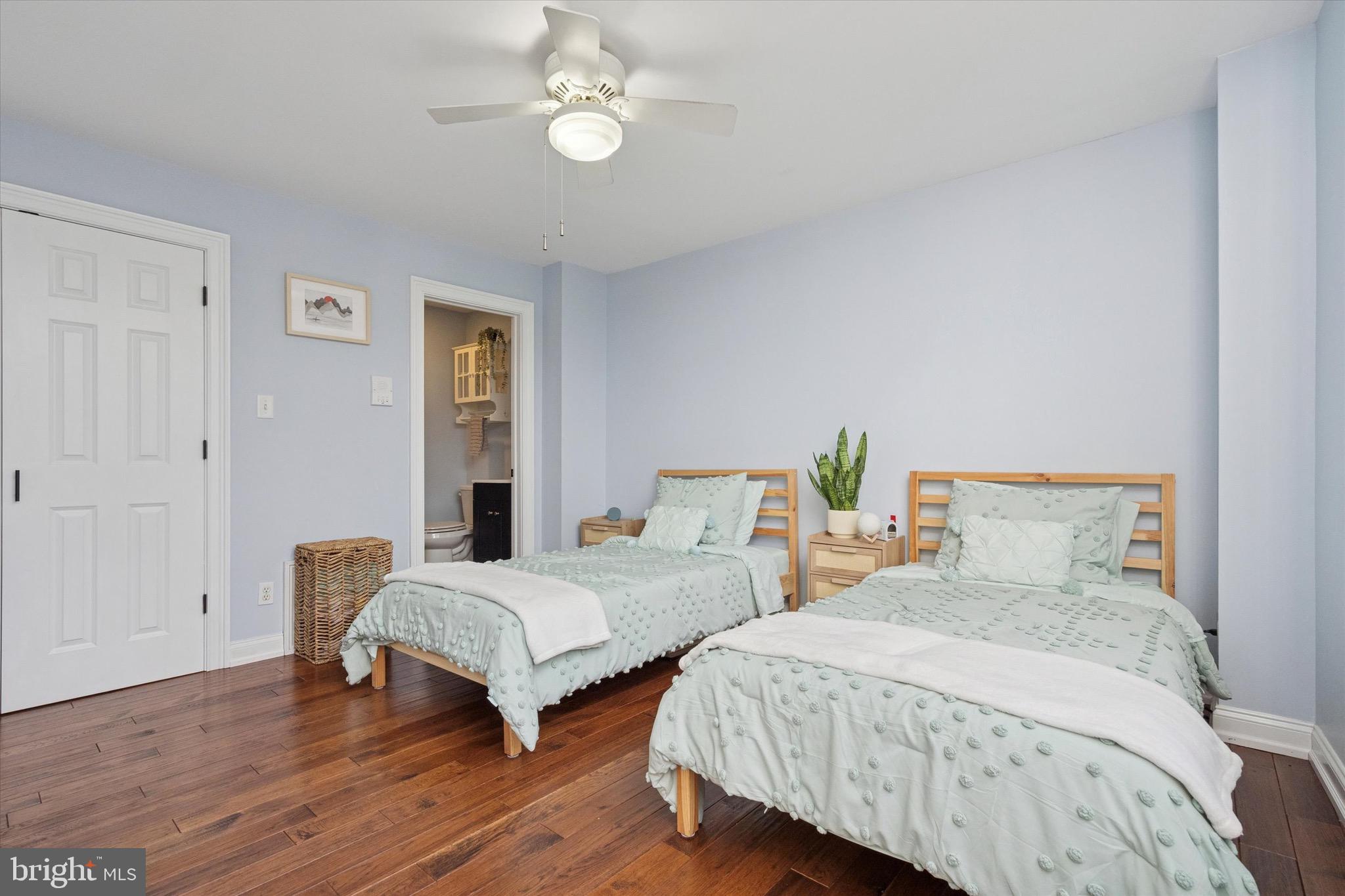 246 FITZWATER STREET 10