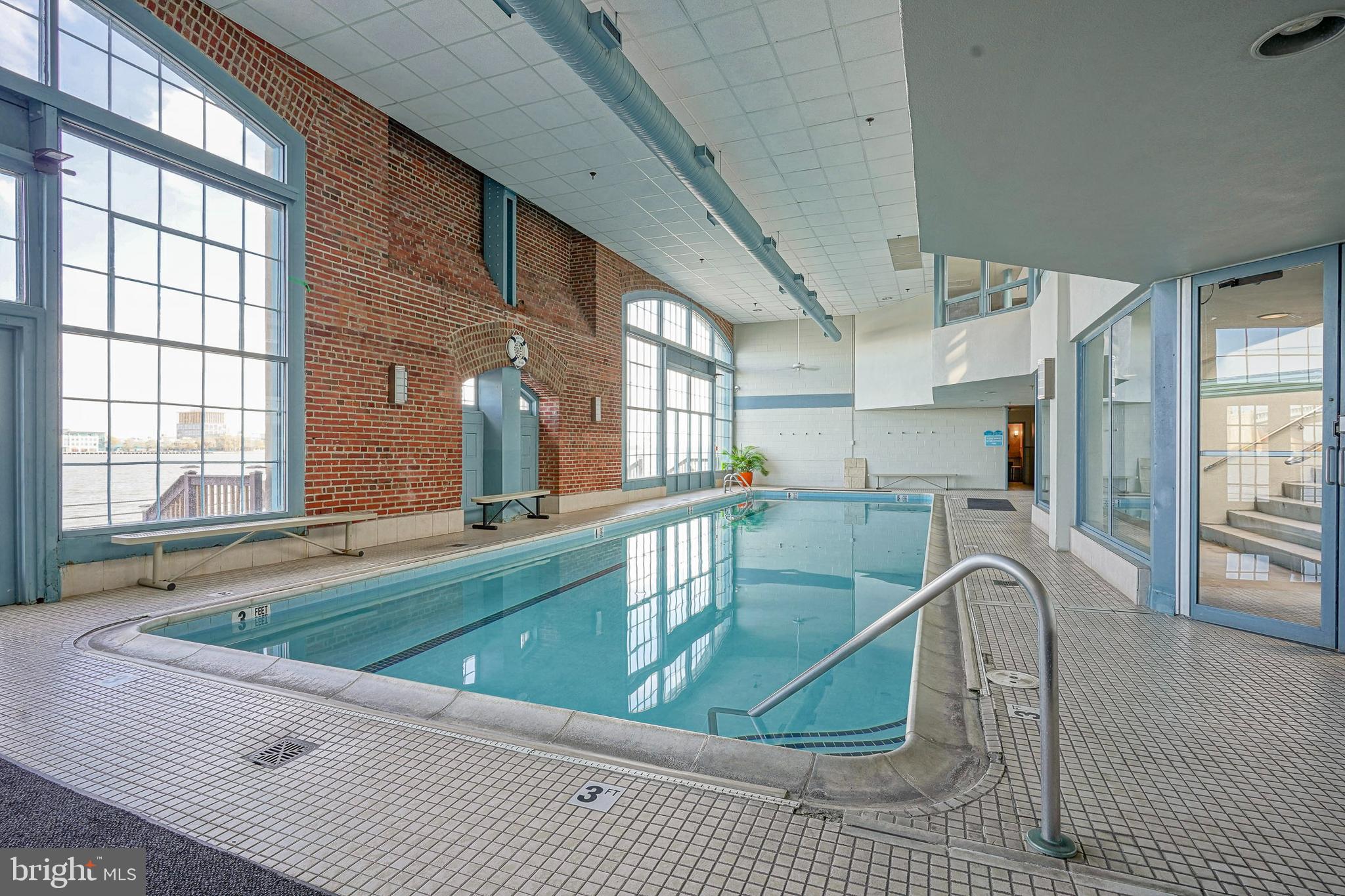 3 N COLUMBUS BOULEVARD 111