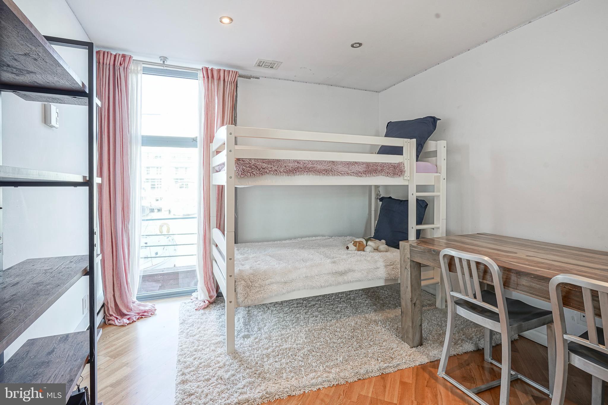 3 N COLUMBUS BOULEVARD 111