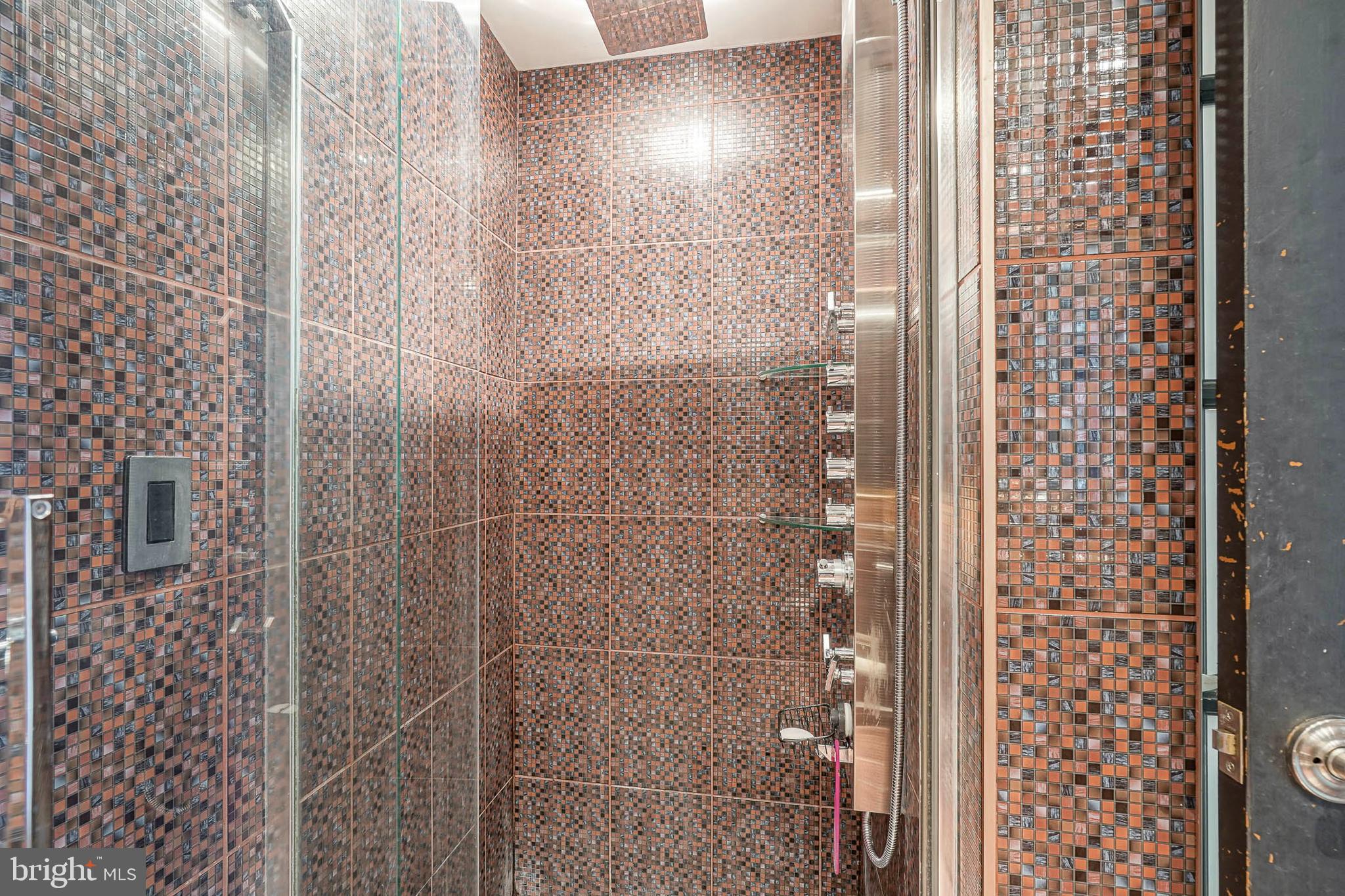 3 N COLUMBUS BOULEVARD 111