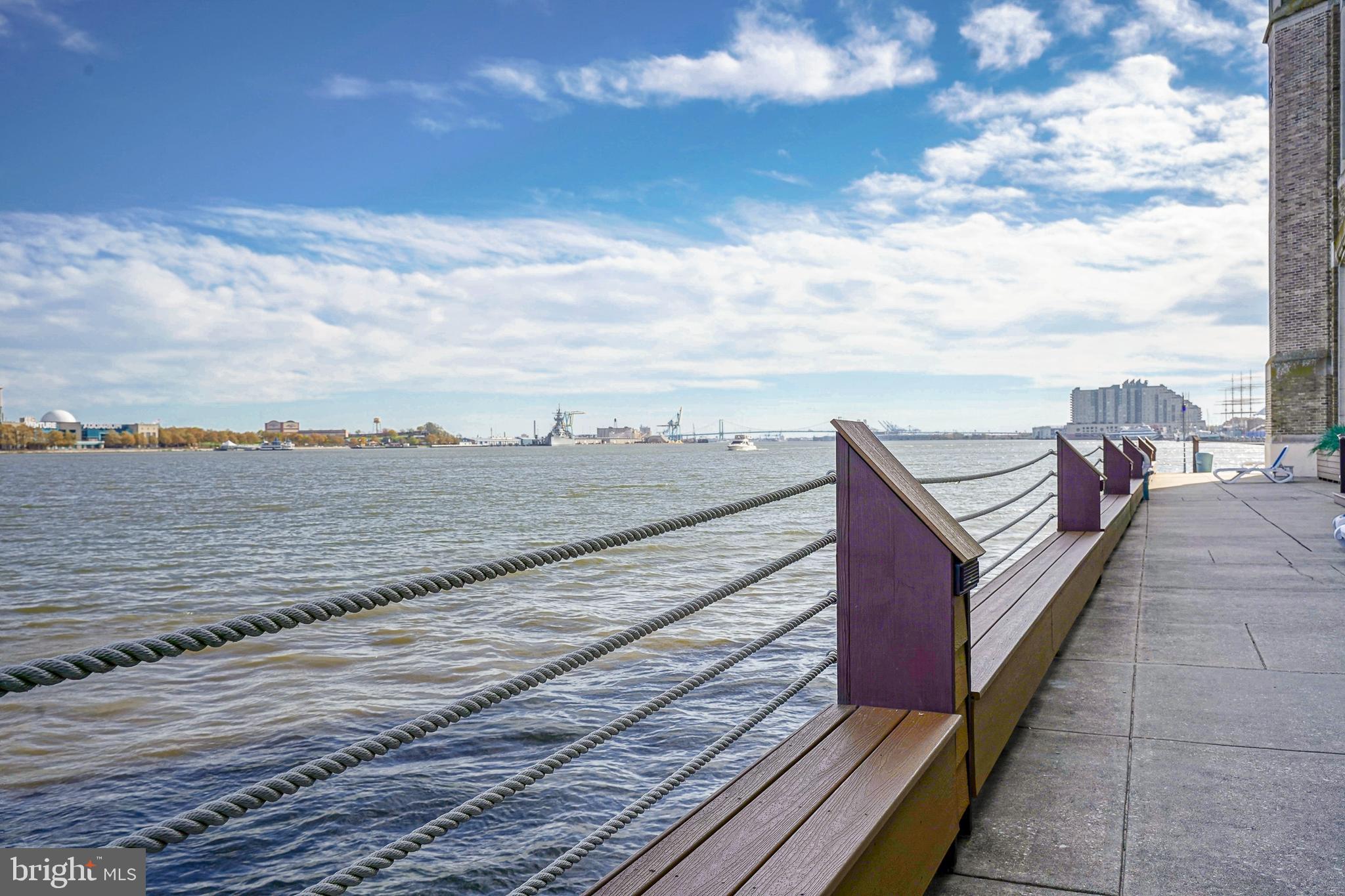 3 N COLUMBUS BOULEVARD 111