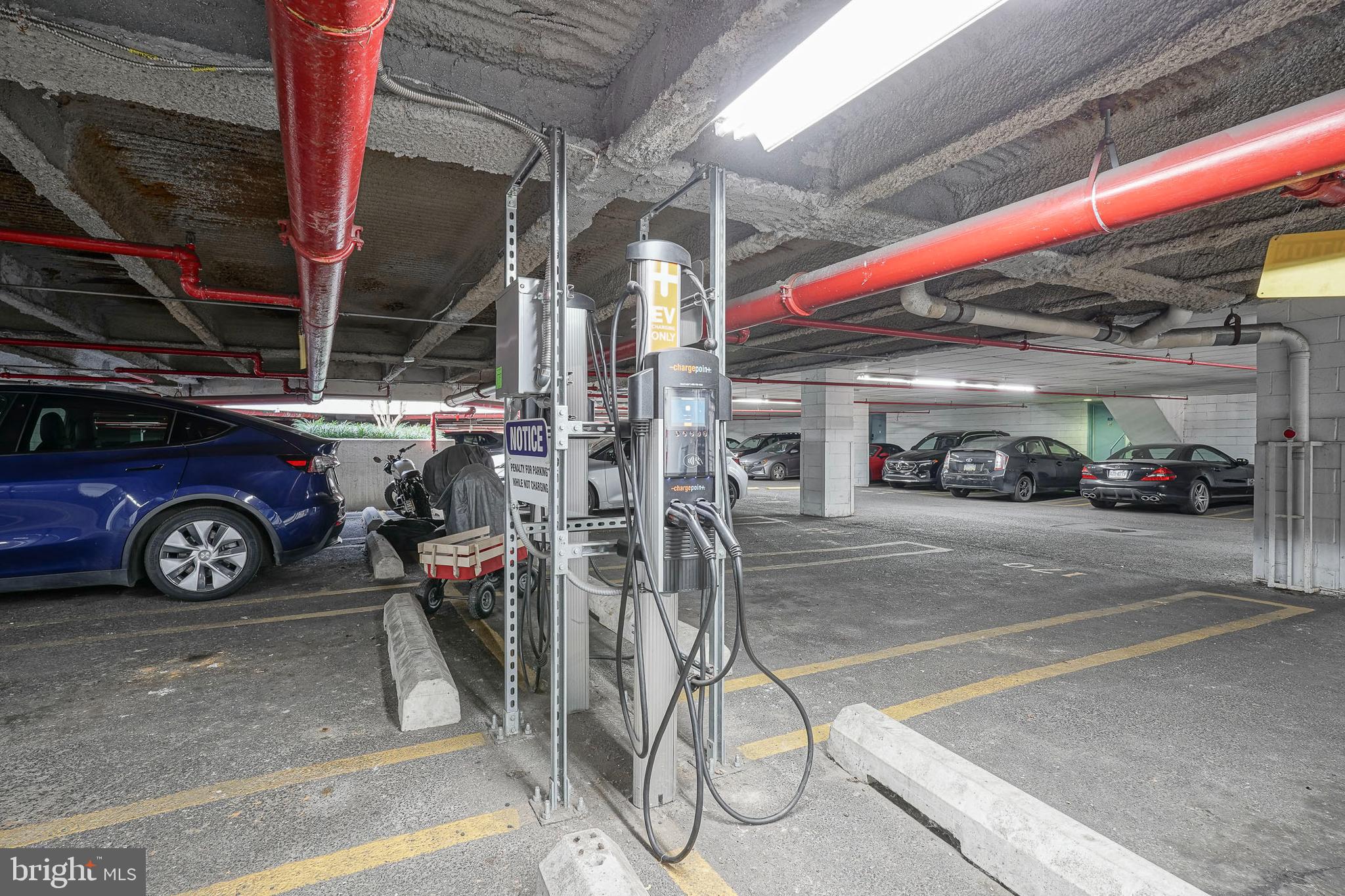 3 N COLUMBUS BOULEVARD 111