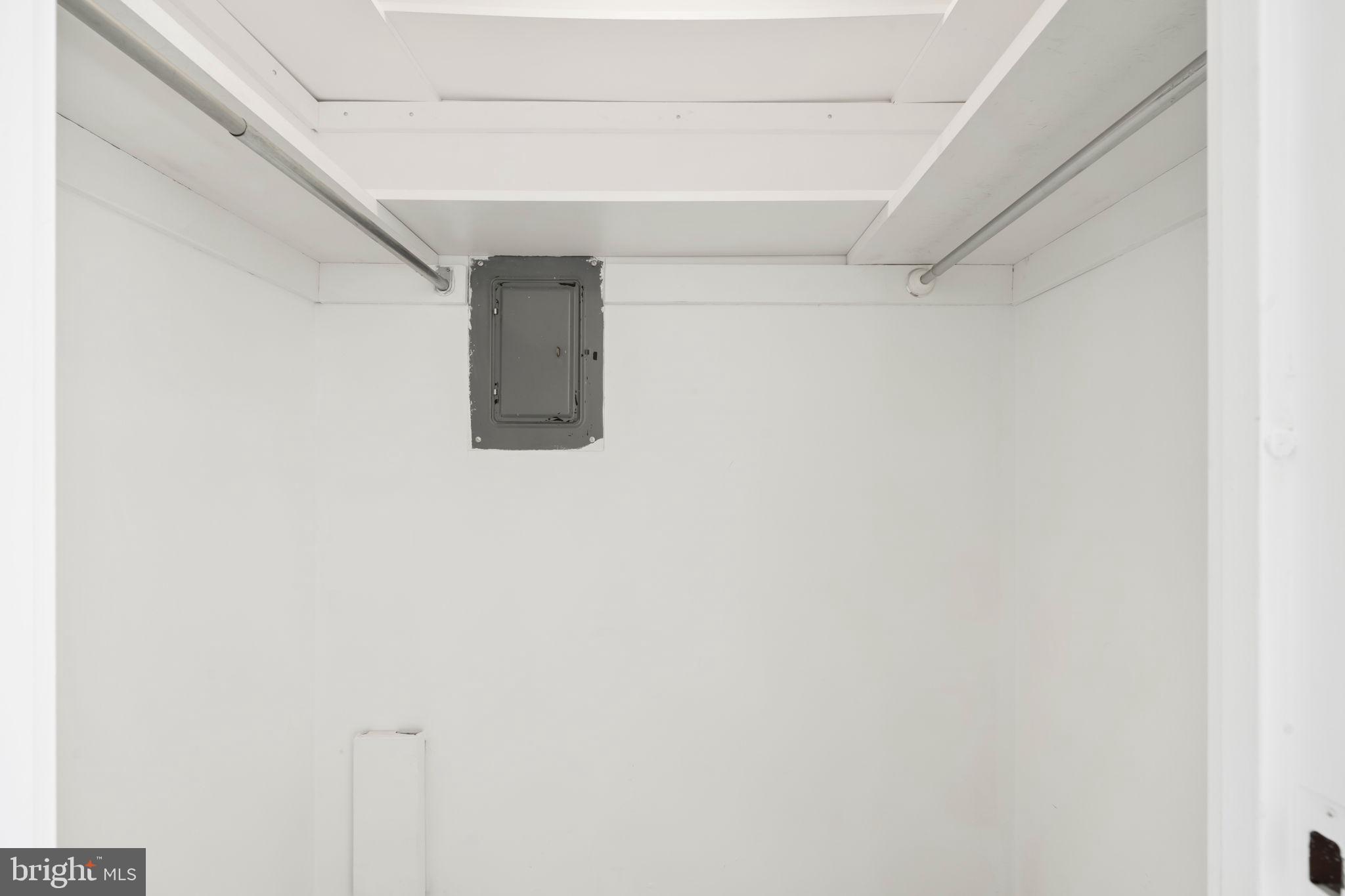 1420 LOCUST STREET 00 7M