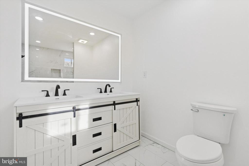 7313 LIMEKILN PIKE