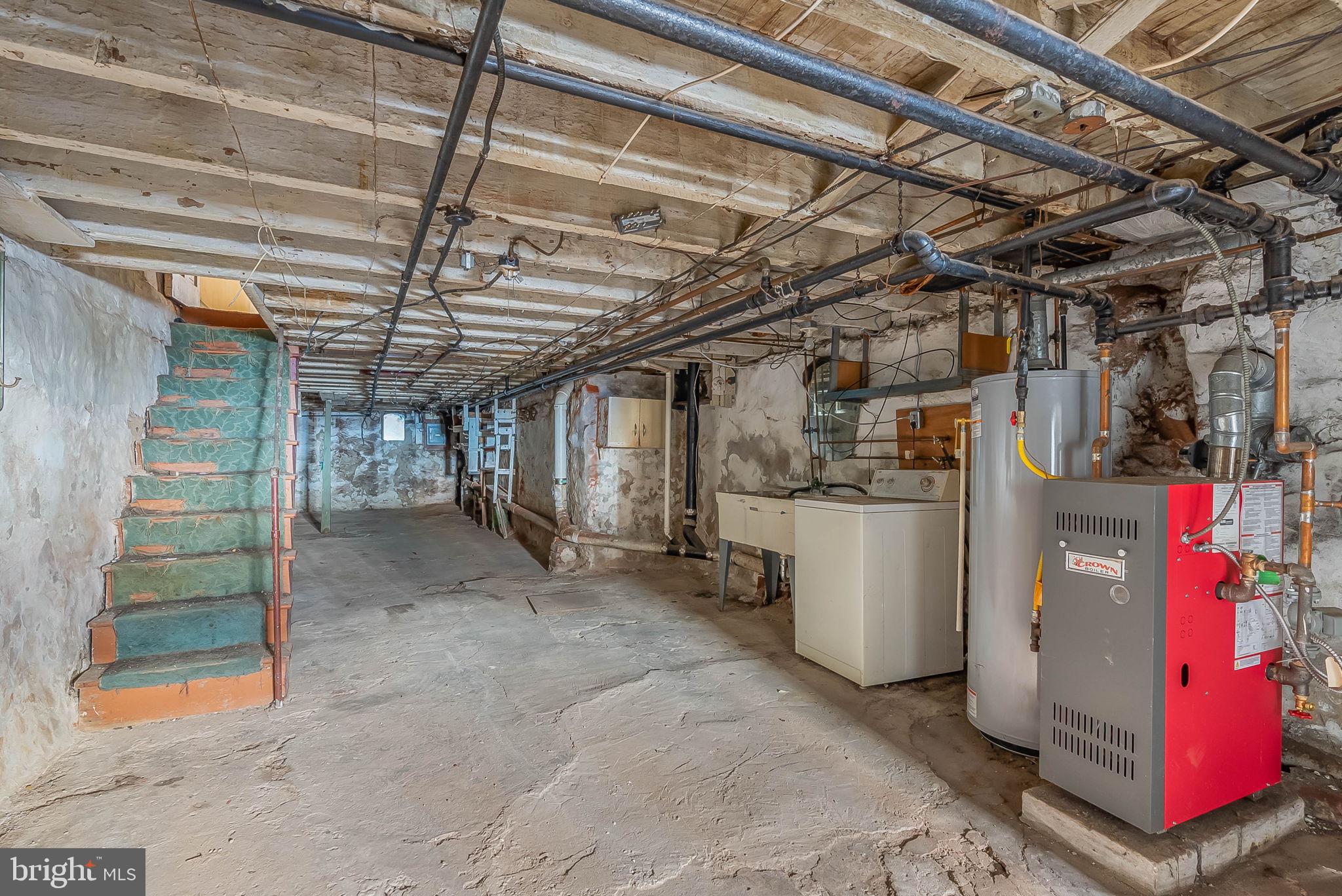 3063 E THOMPSON STREET