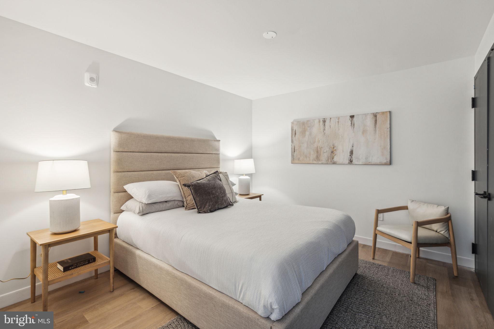 1122 FRANKFORD AVENUE 401