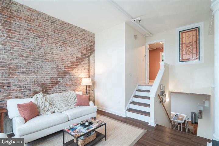 50 N FRONT STREET 56 101