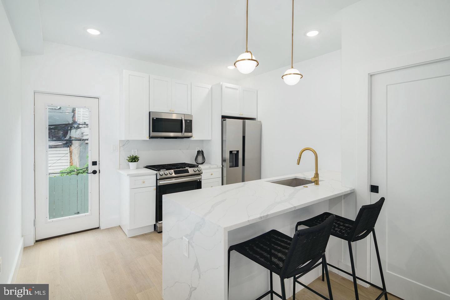 3957 WYALUSING AVENUE