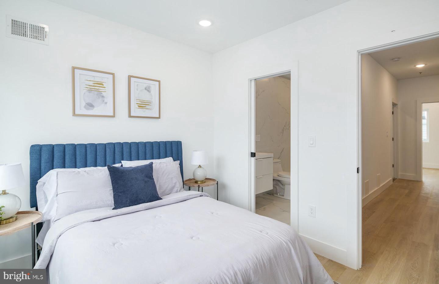 3957 WYALUSING AVENUE