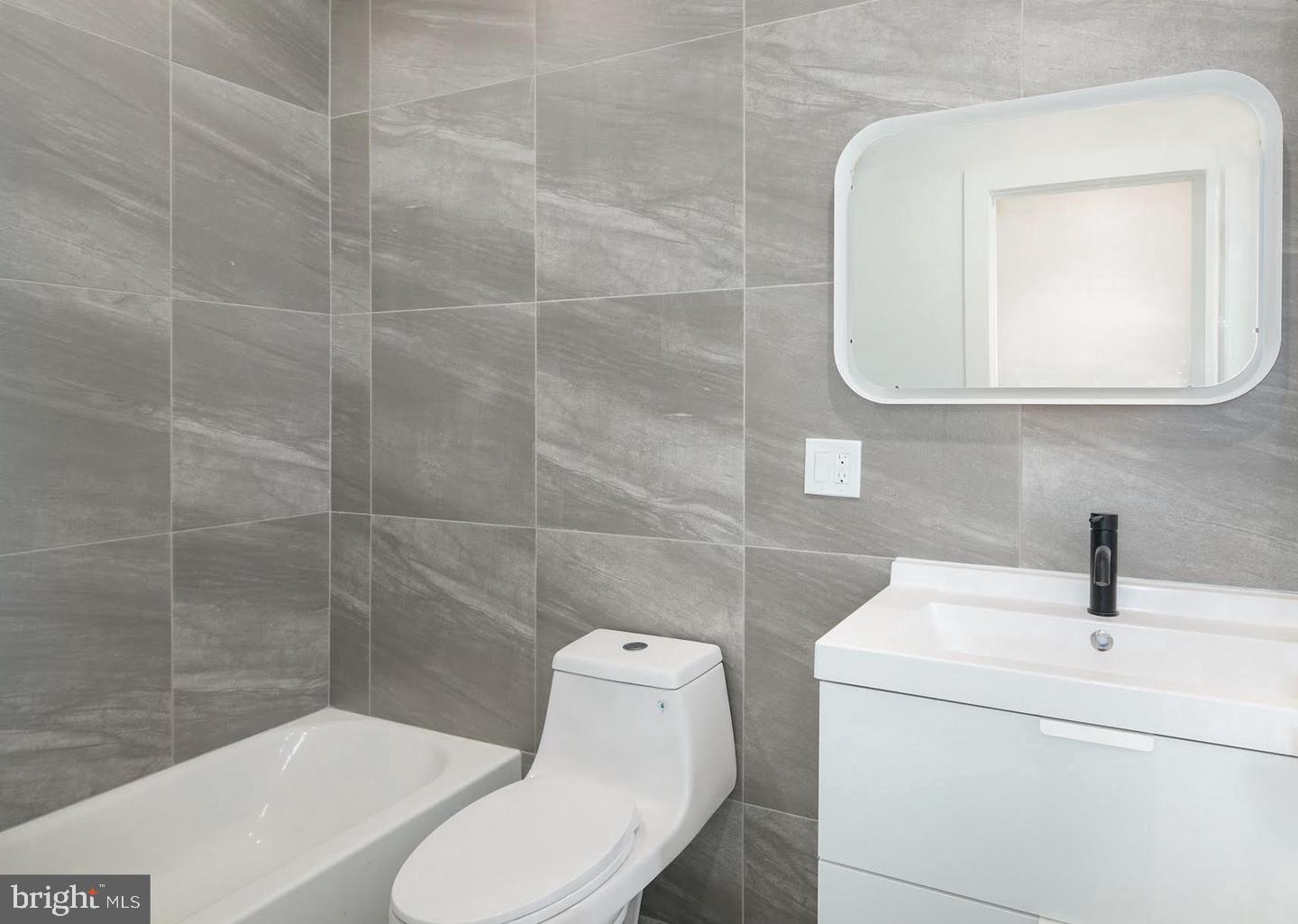 3957 WYALUSING AVENUE