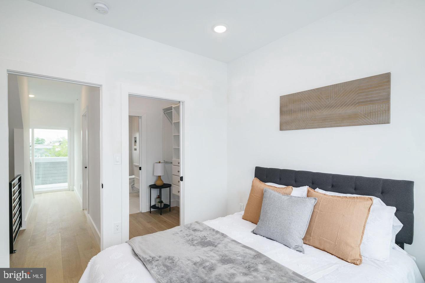 3957 WYALUSING AVENUE