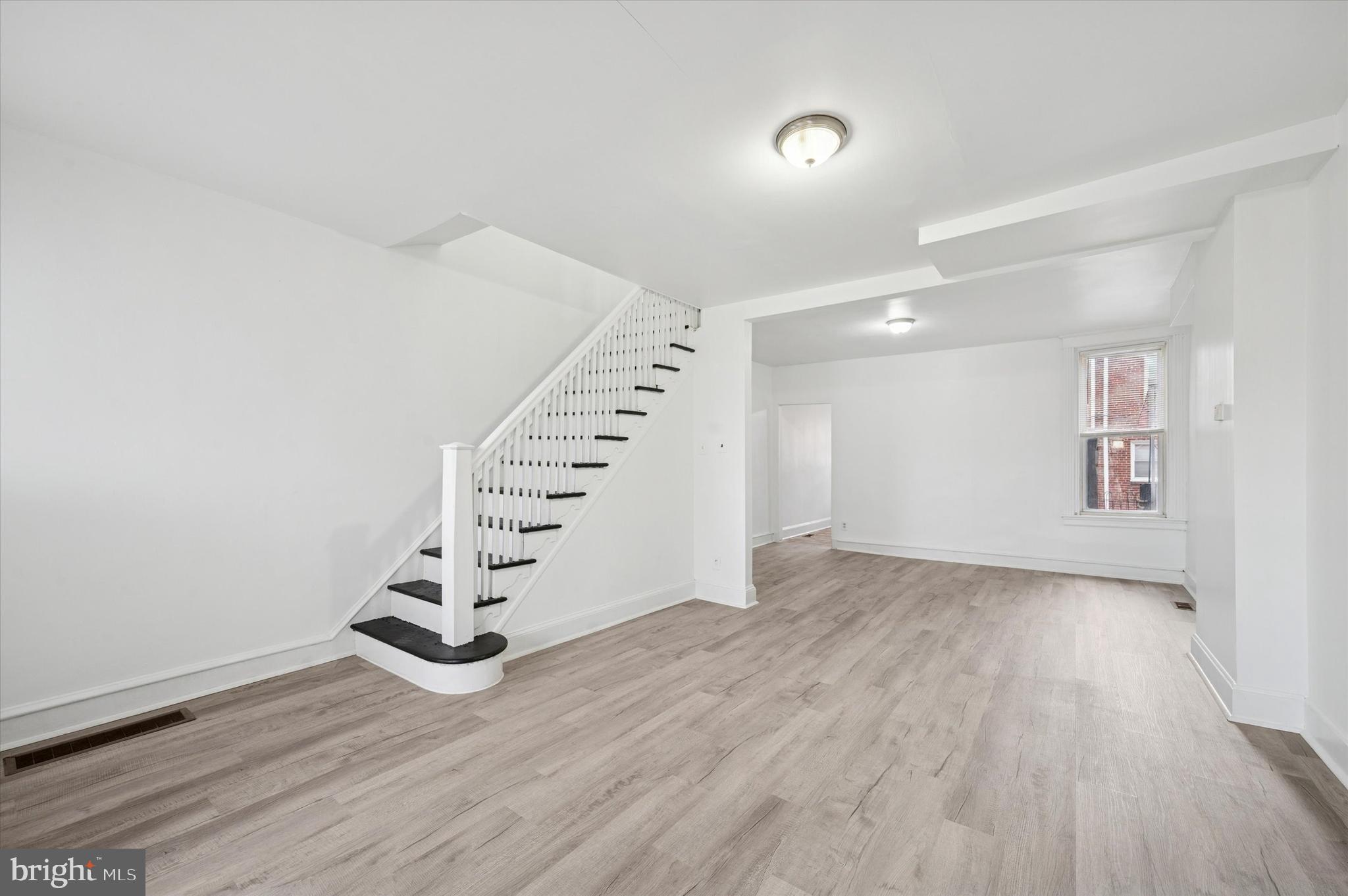 1810 W ROCKLAND STREET