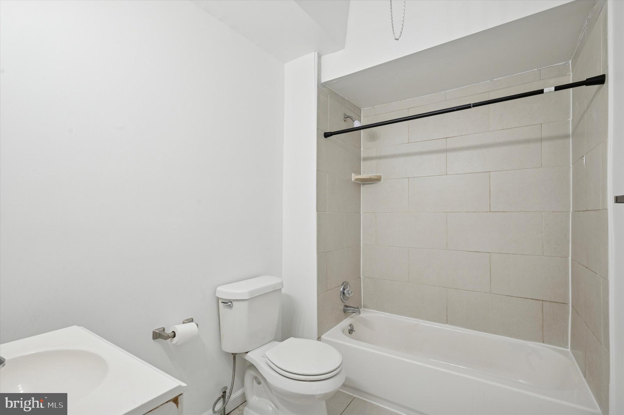 1810 W ROCKLAND STREET