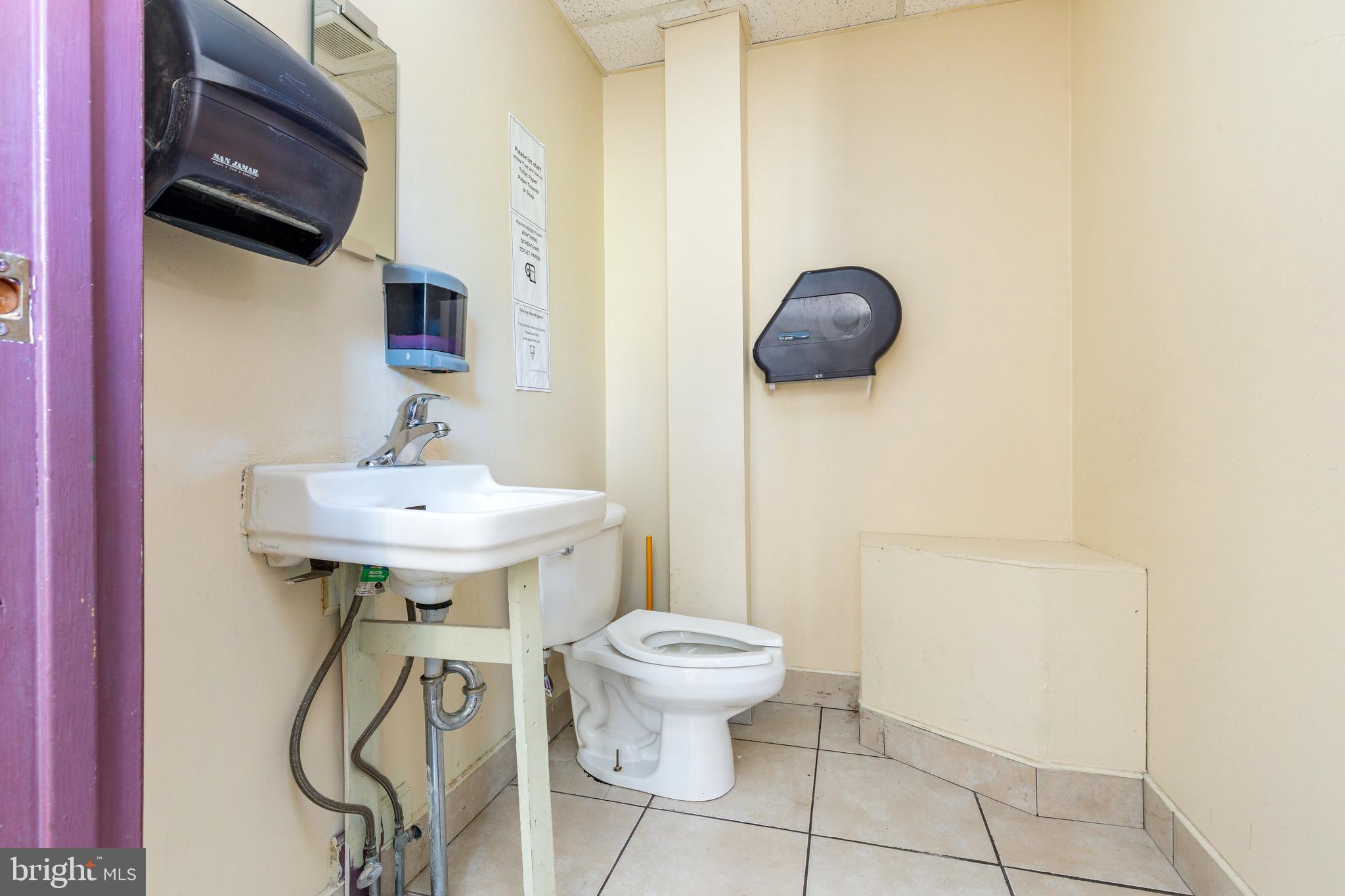 1939 S JUNIPER STREET 43