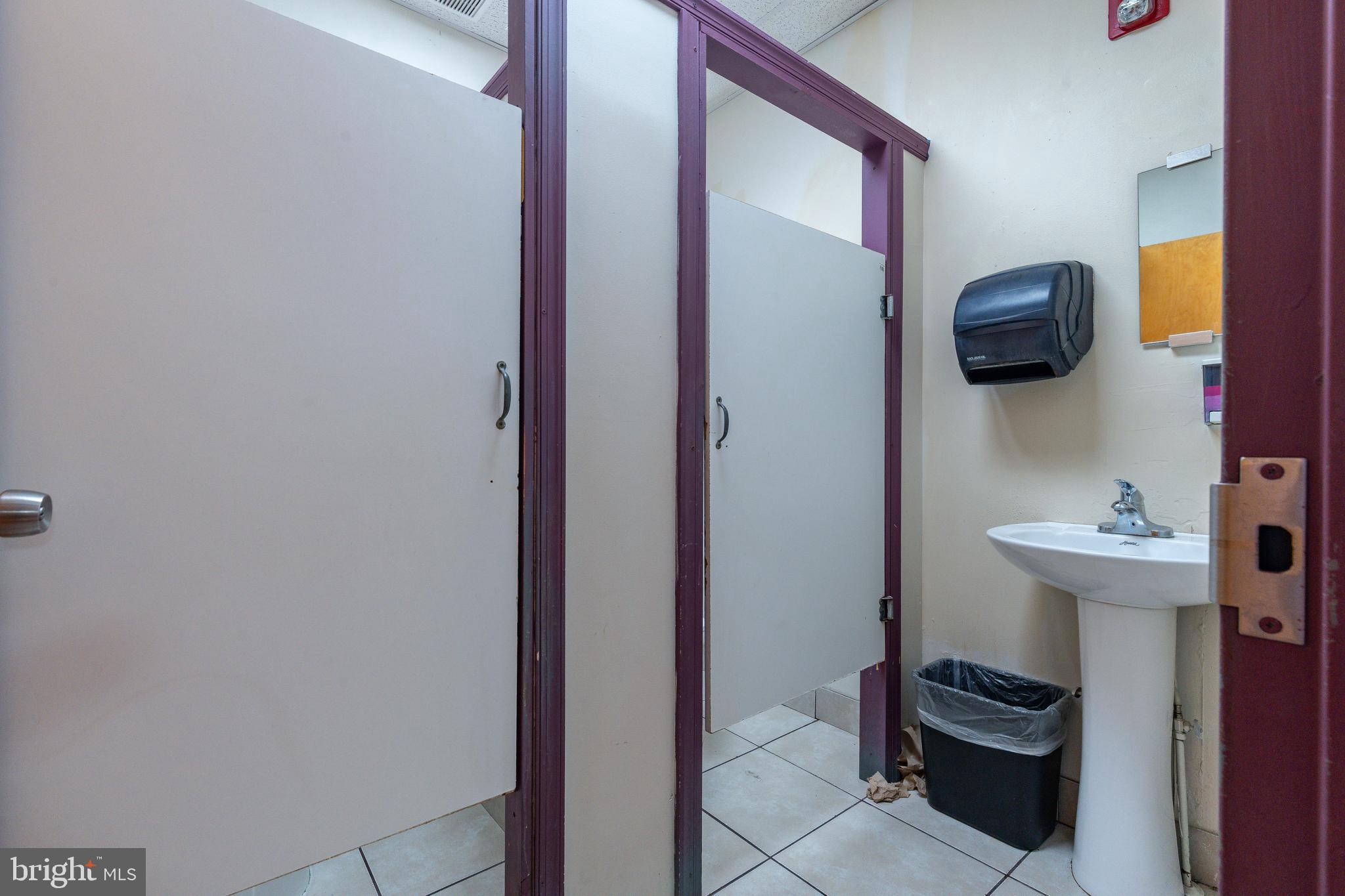 1939 S JUNIPER STREET 43