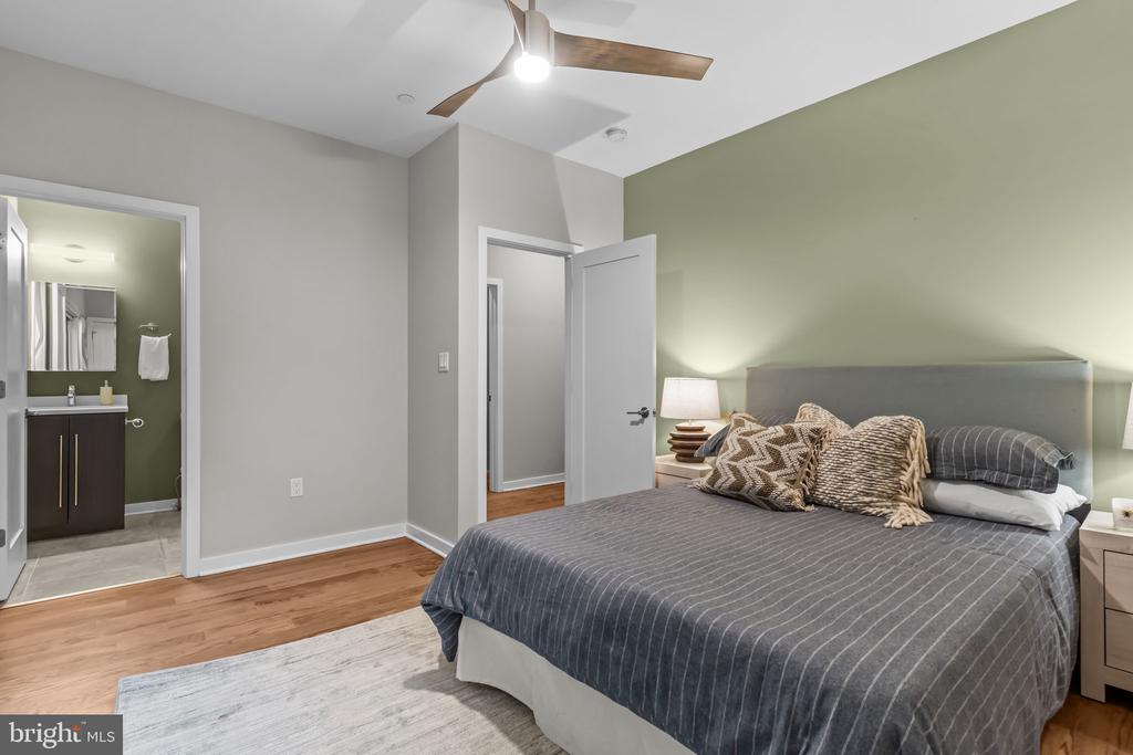 412 MOYER STREET 24 7
