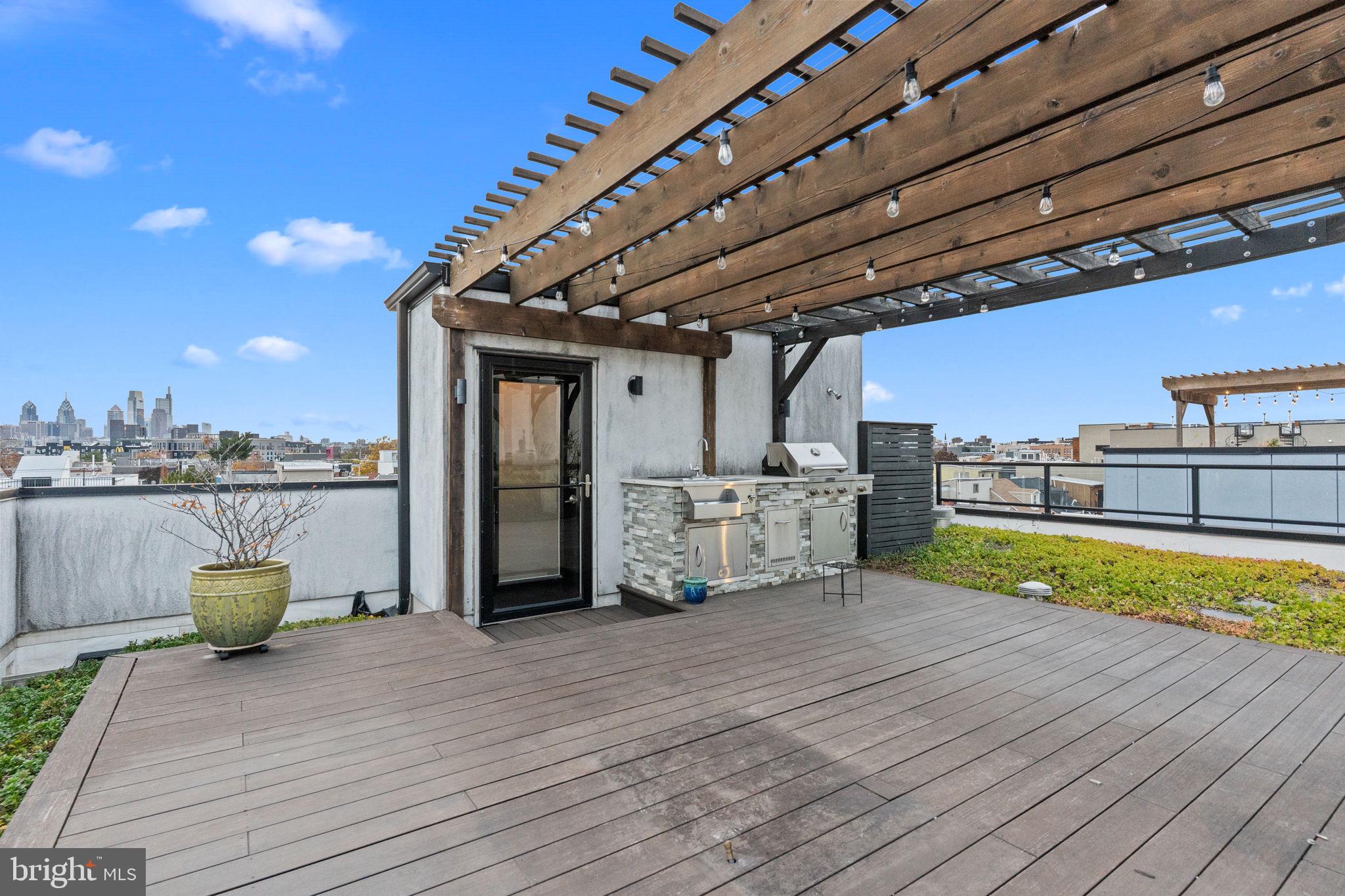 412 MOYER STREET 24 7