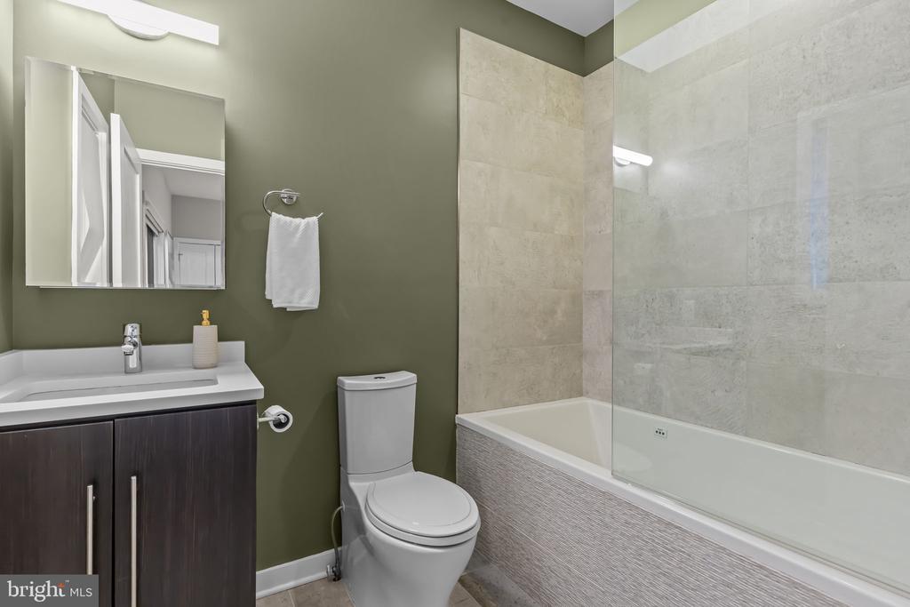 412 MOYER STREET 24 7