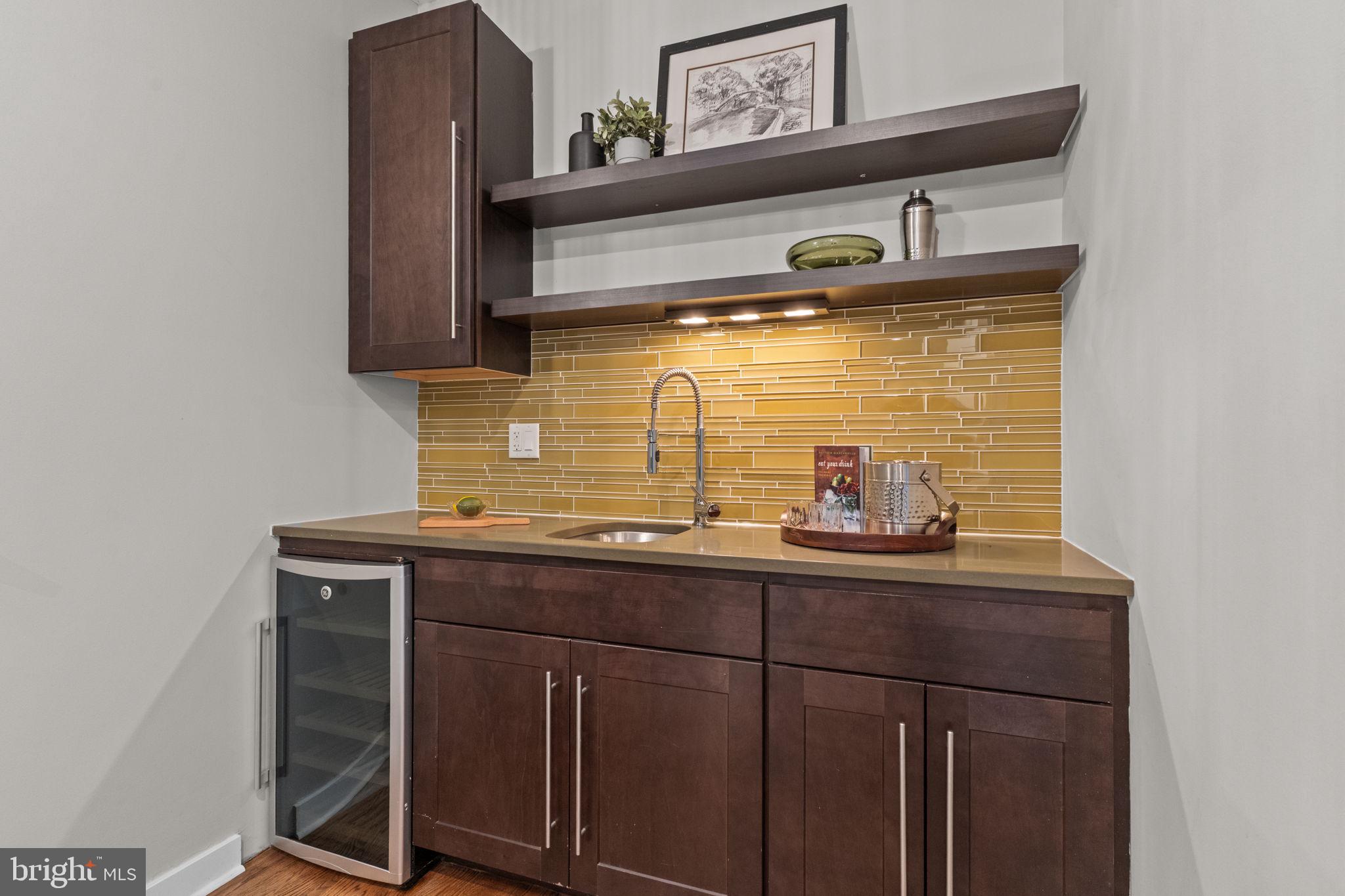 412 MOYER STREET 24 7