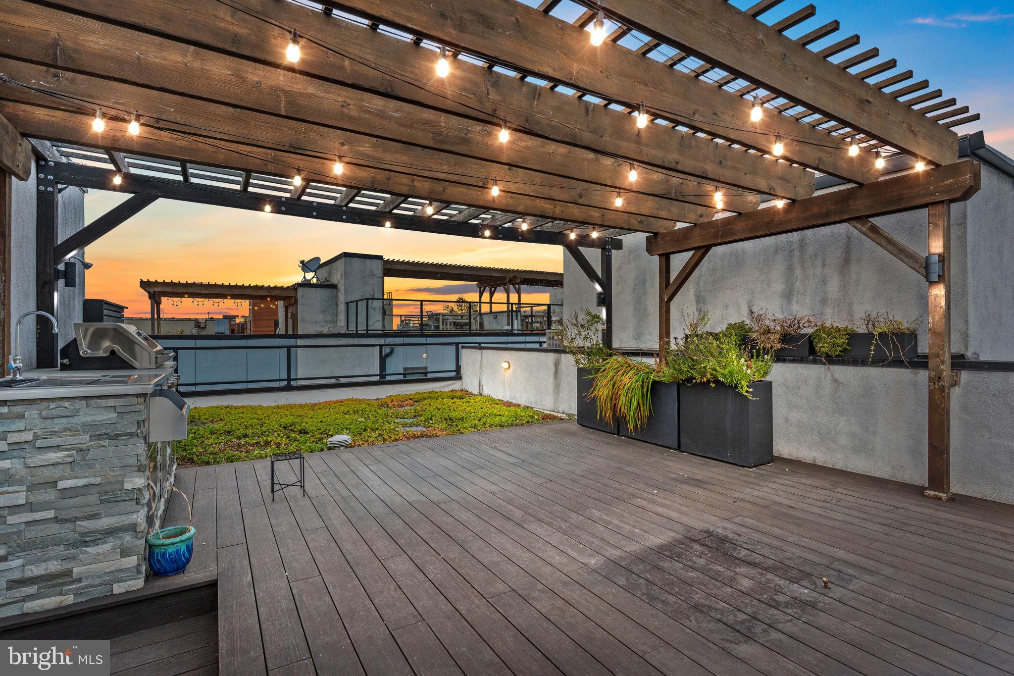 412 MOYER STREET 24 7