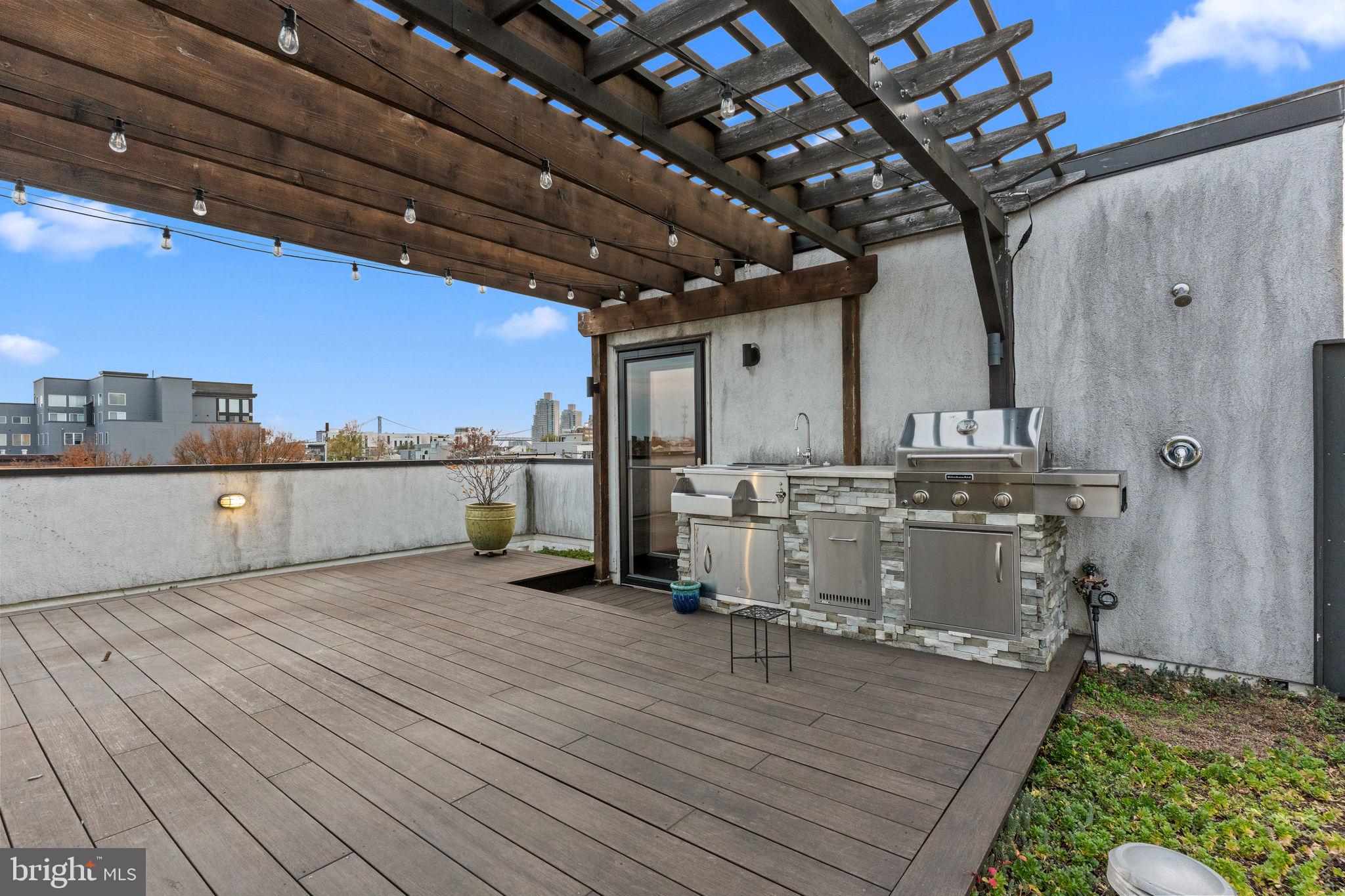 412 MOYER STREET 24 7