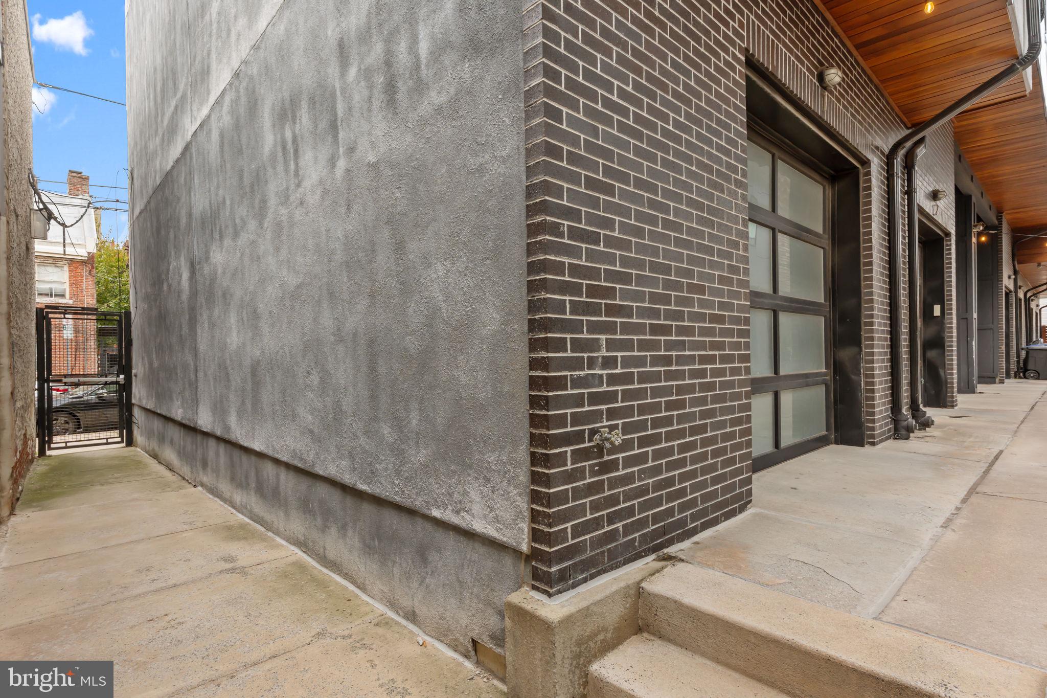 412 MOYER STREET 24 7