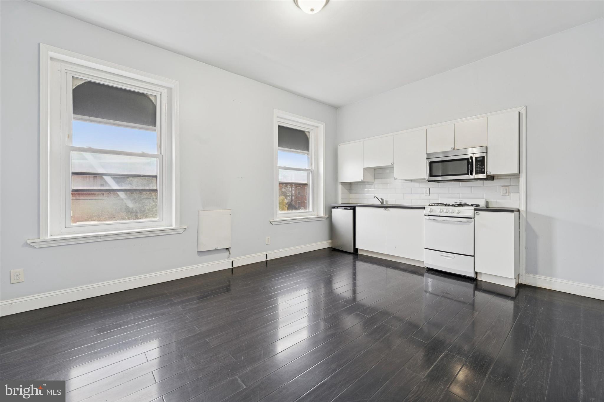 4011 SPRING GARDEN STREET