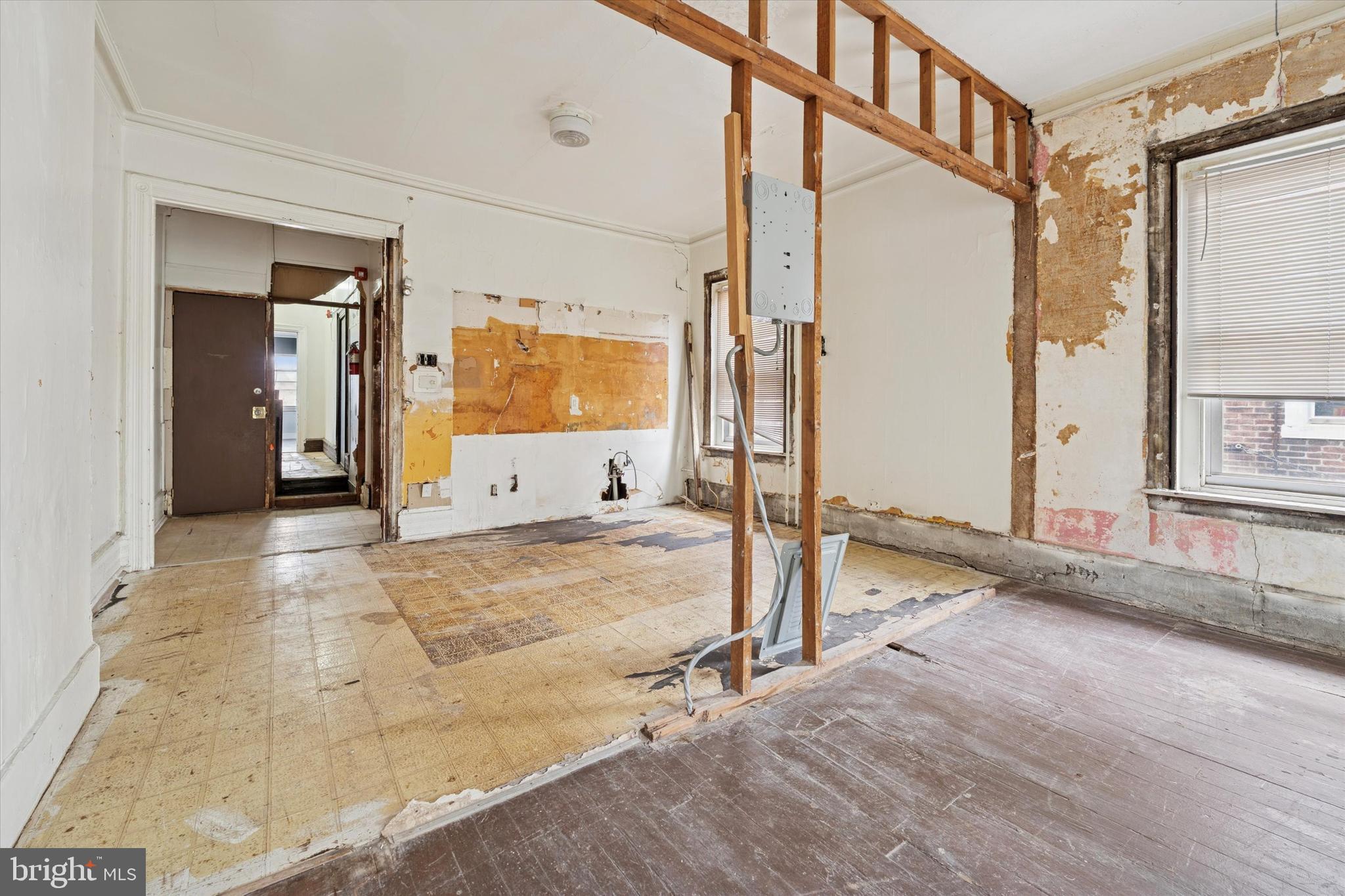 4011 SPRING GARDEN STREET