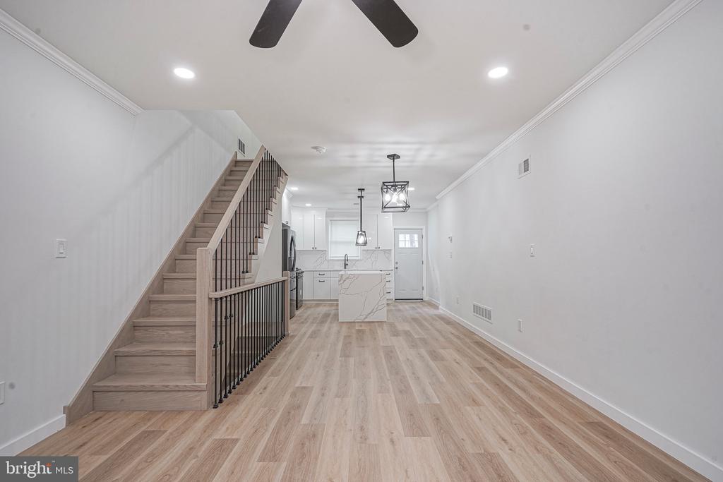 808 FERNON STREET