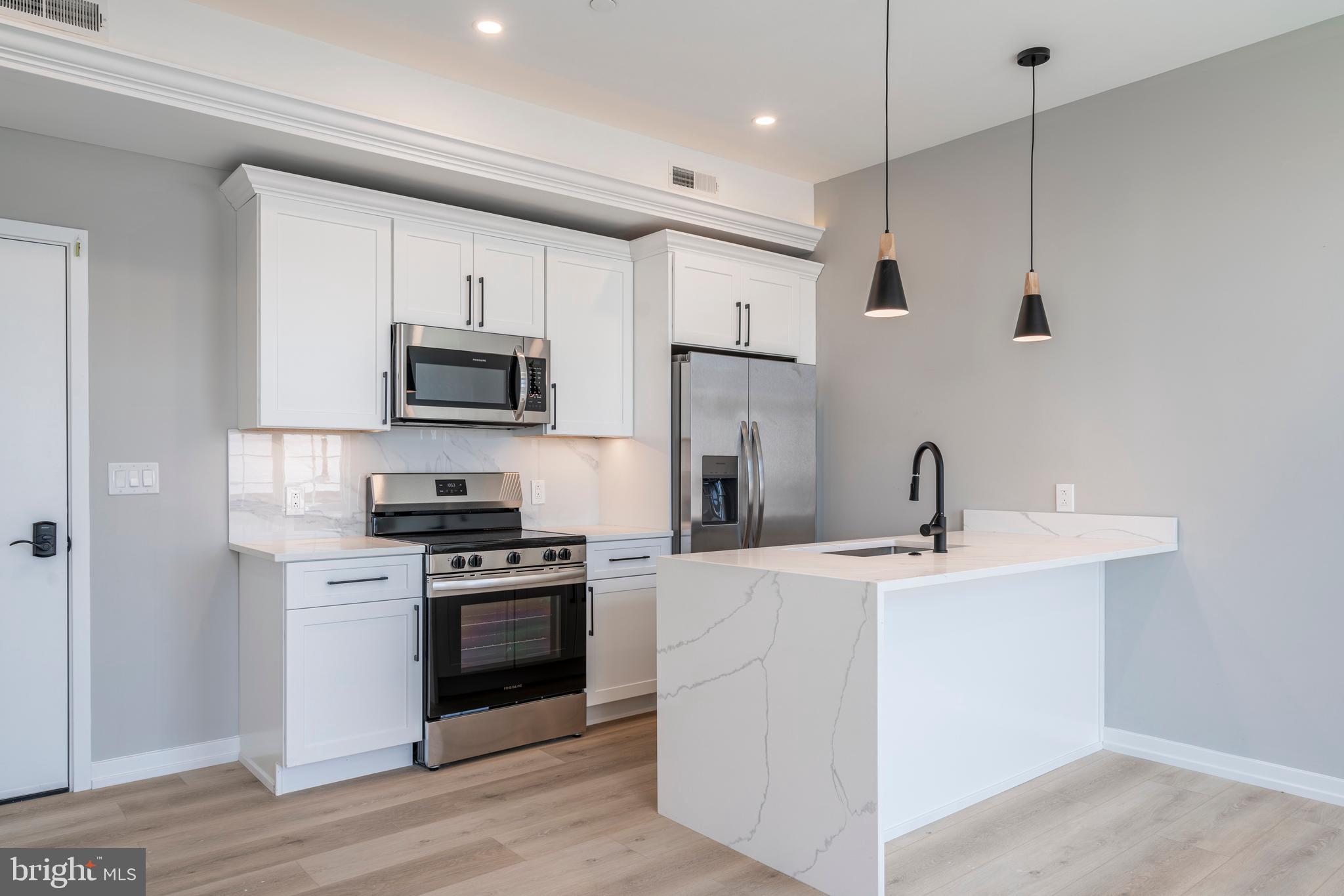 2401 WASHINGTON AVENUE 3E