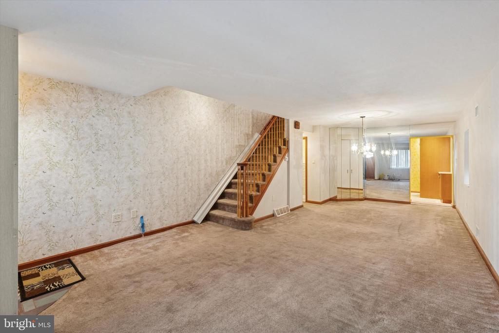 1423 S 8TH STREET