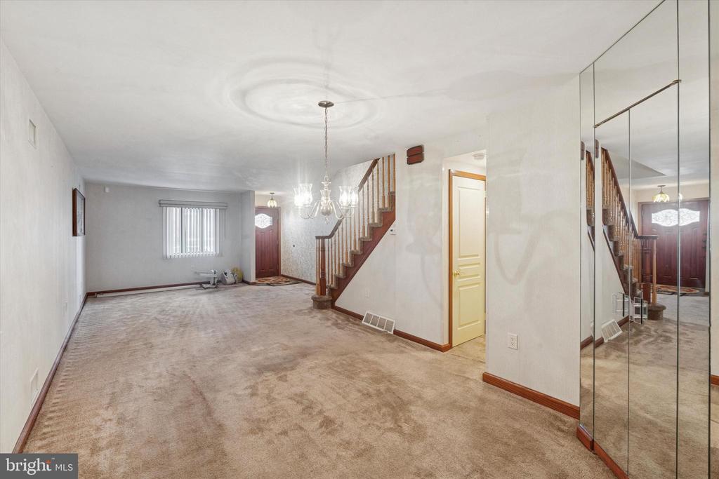 1423 S 8TH STREET