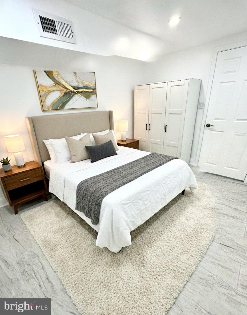 5542 PEMBERTON STREET