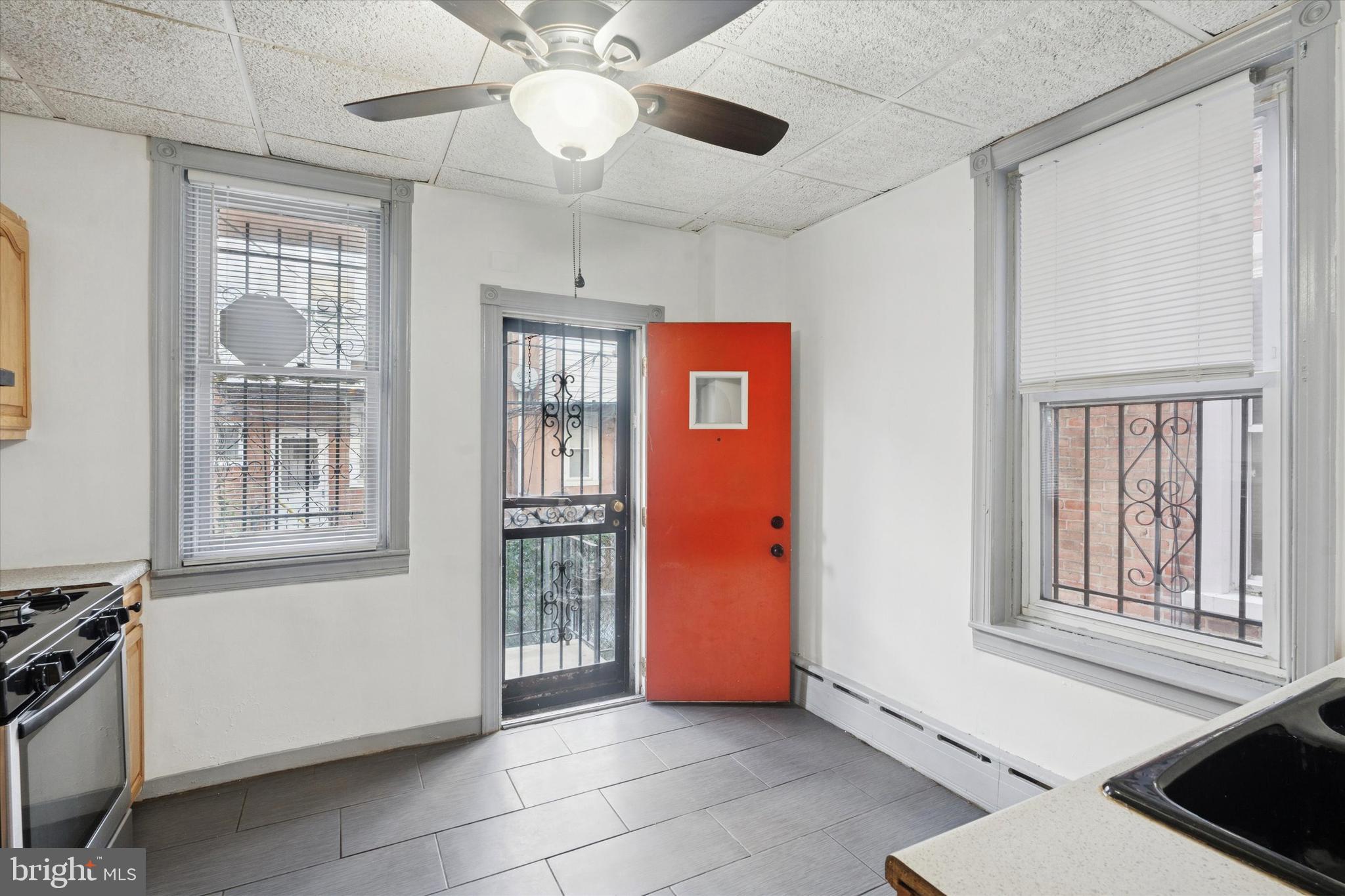 5813 MONTROSE STREET