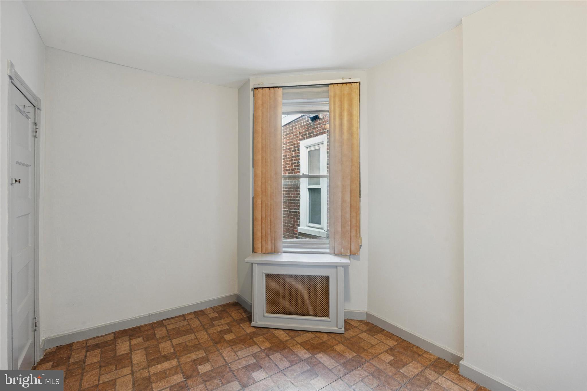 5813 MONTROSE STREET