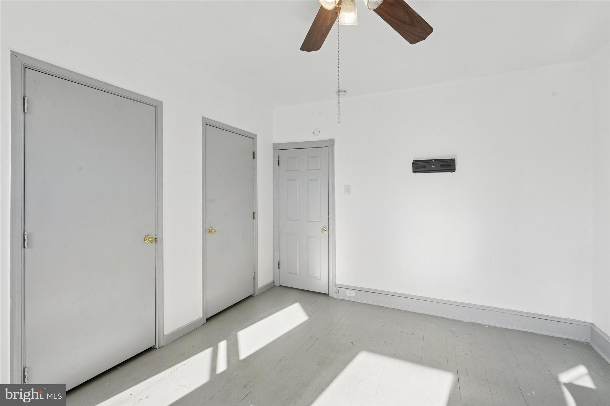 5813 MONTROSE STREET