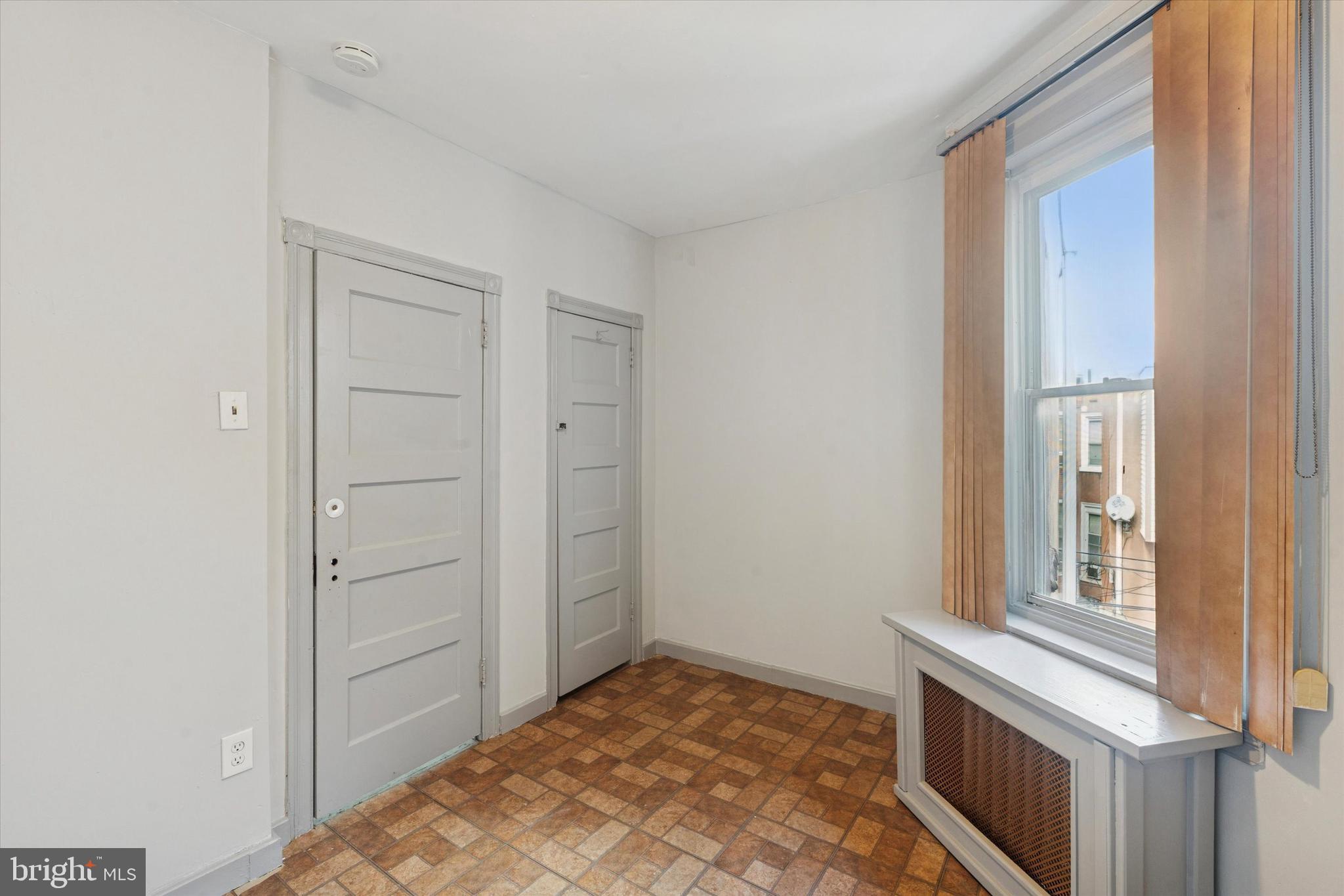 5813 MONTROSE STREET