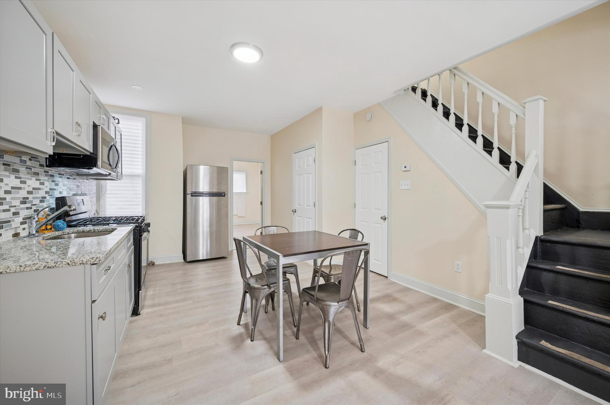 6021 DELANCEY STREET