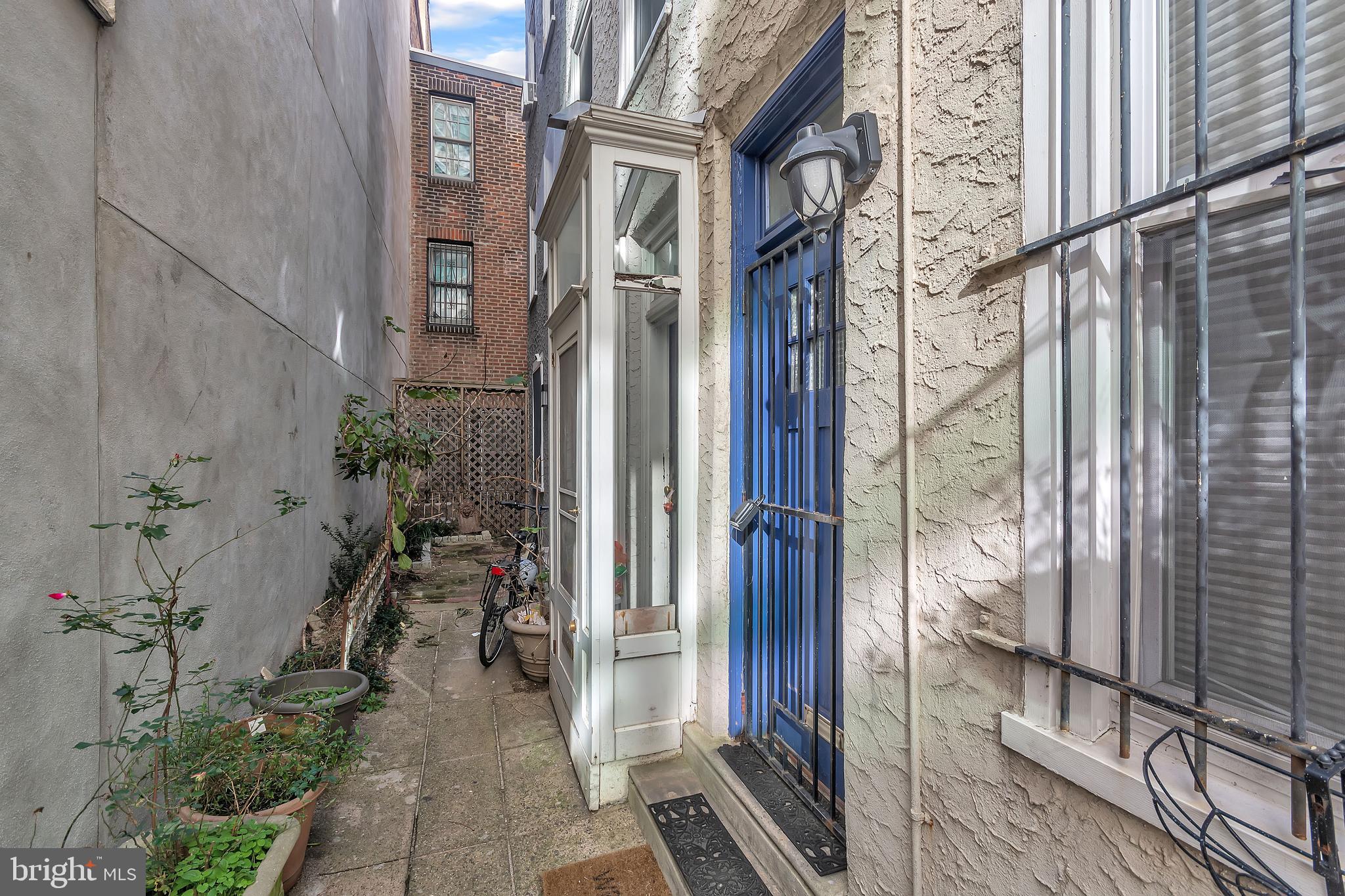 1830 MANNING STREET R 2