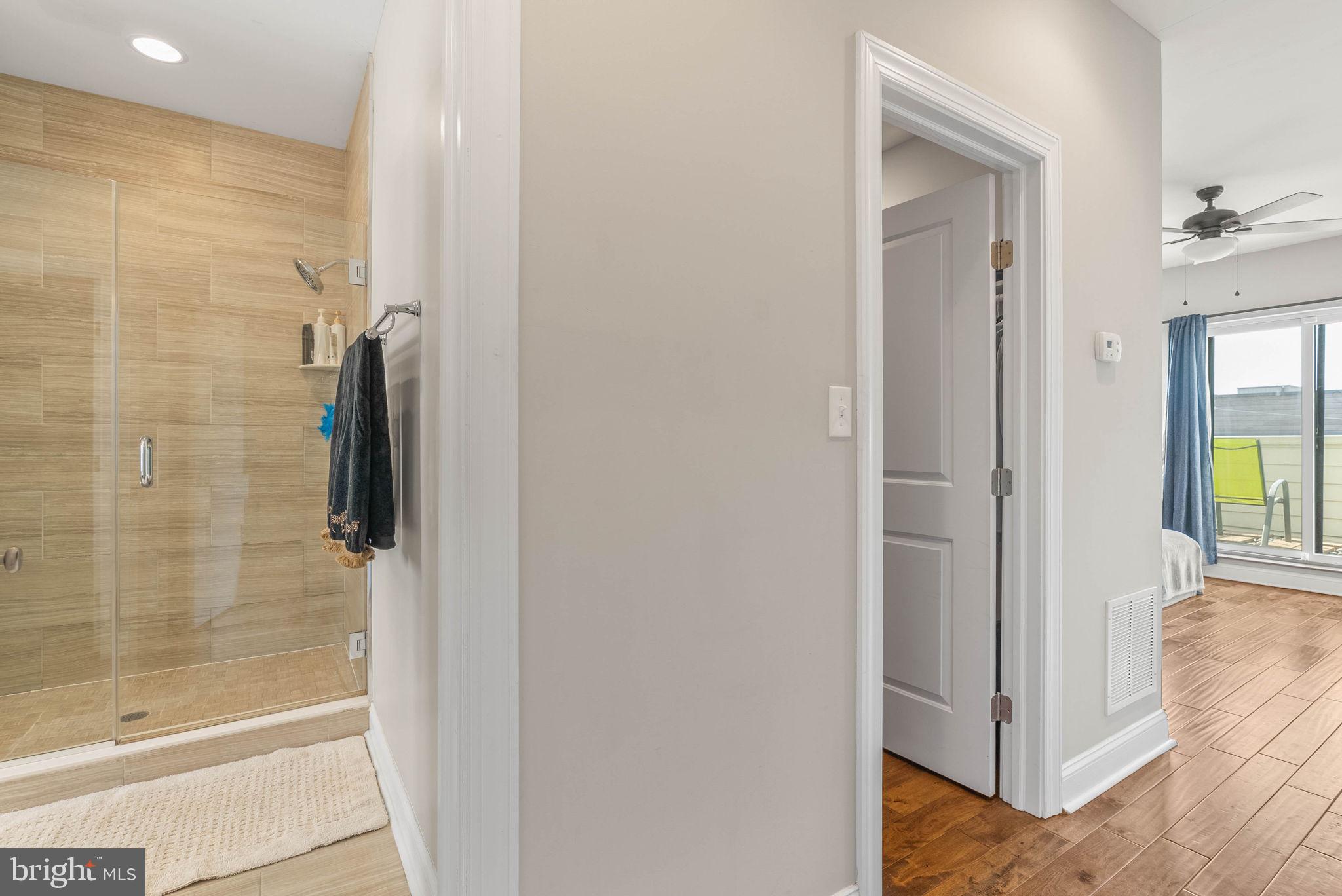 1423 S HOWARD STREET