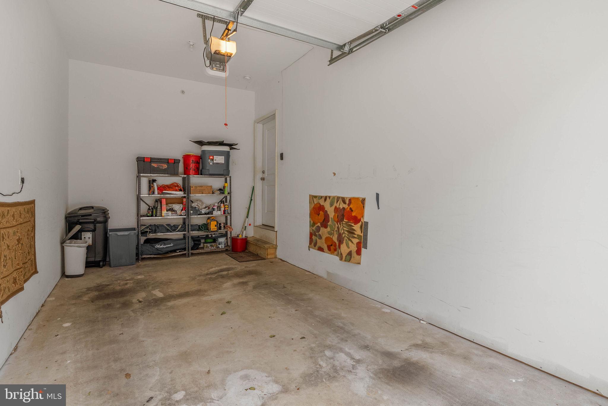 1423 S HOWARD STREET